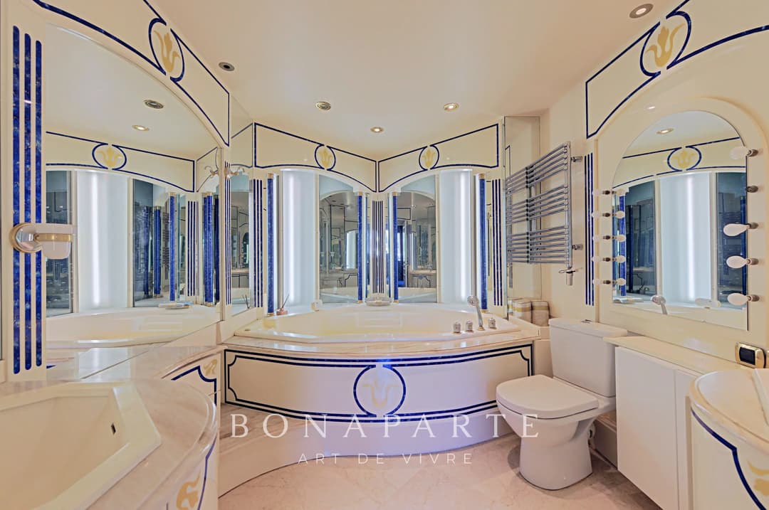 SAINT-CLOUD – CŒUR DE VILLE, ENTRE MARCHÉ ET PARC - Photo 12