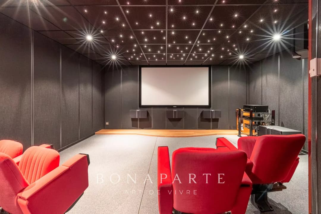 NÎMES - VILLA CONTEMPORAINE AVEC PISCINE ET GRAND GARAGE - Photo 10