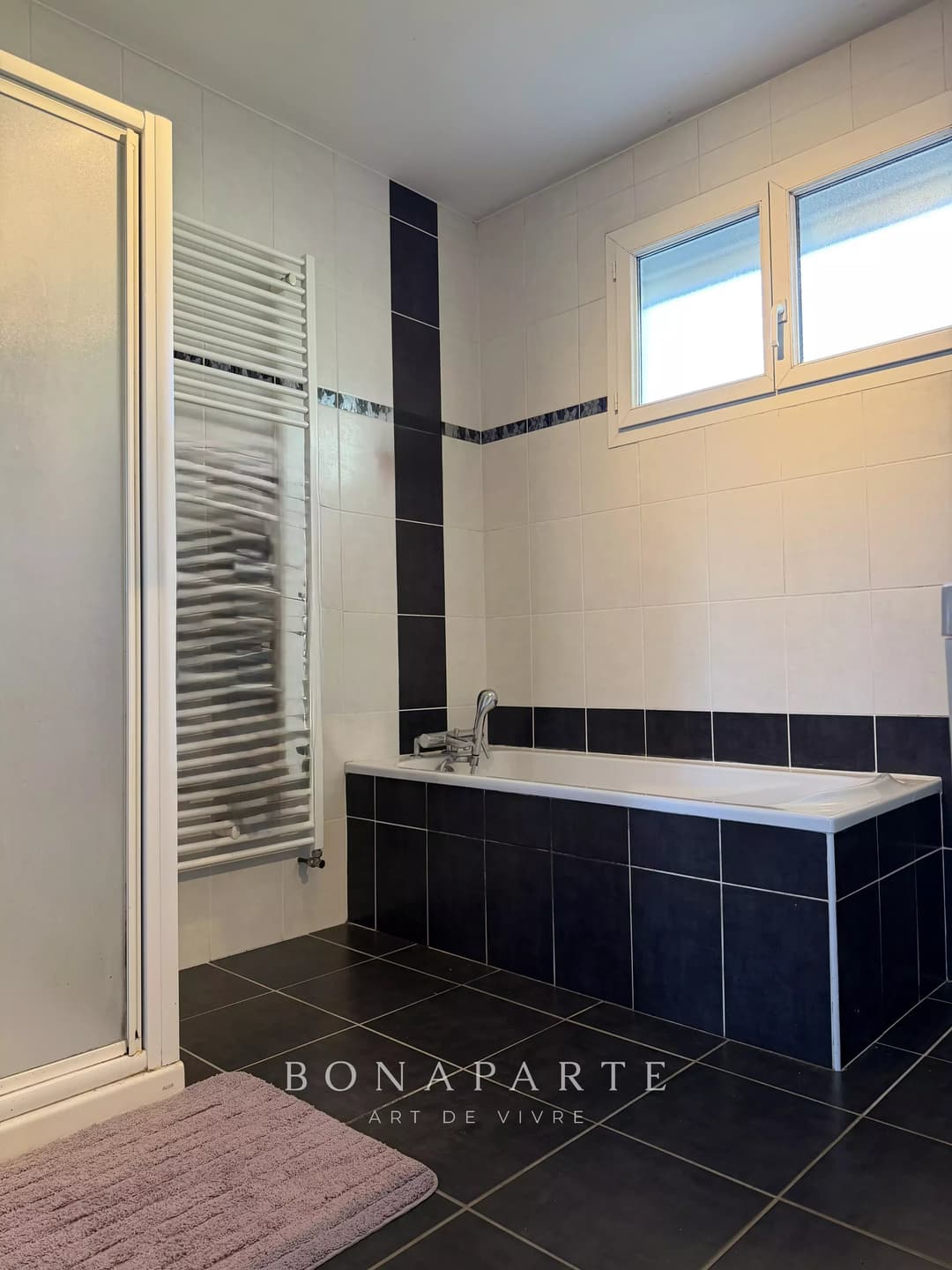 AMBÉRIEUX-EN-DOMBES - MAISON FAMILIALE SPACIEUSE - Photo 11