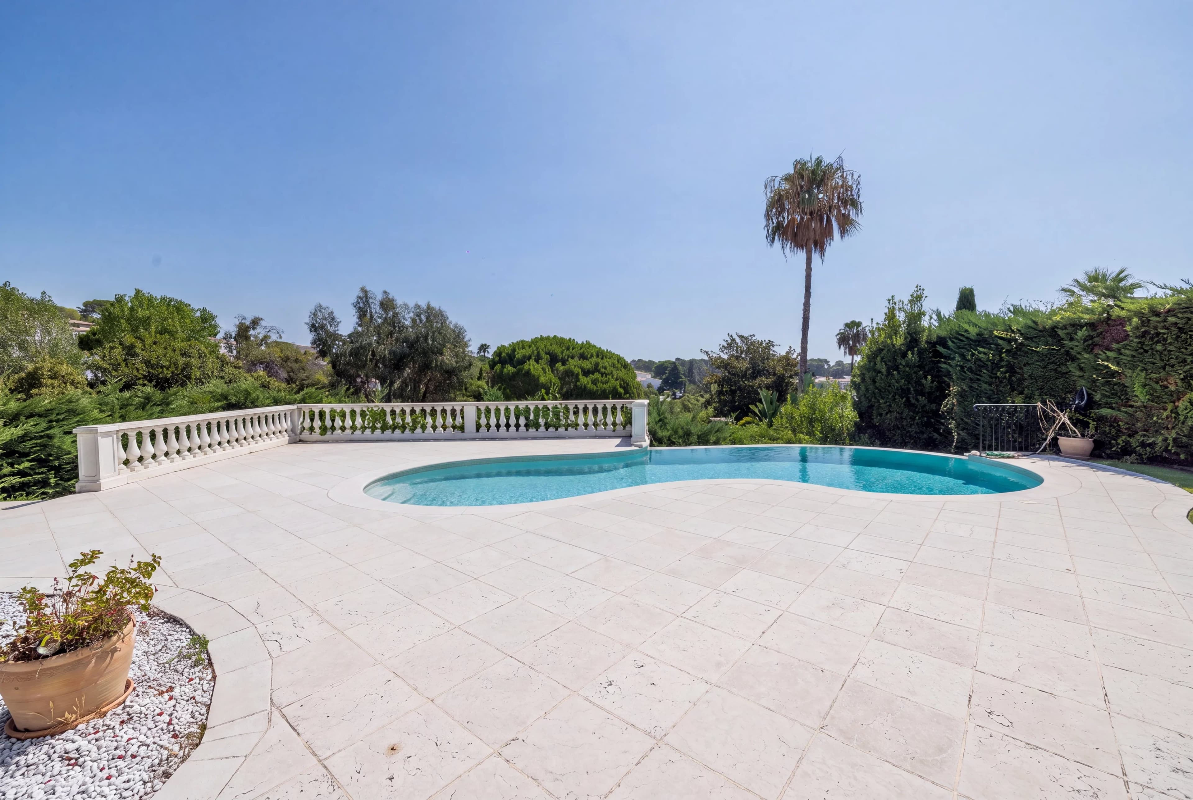 HAUTS DE VAUGRENIER – VILLA CONTEMPORAINE D'EXCEPTION - Photo 16