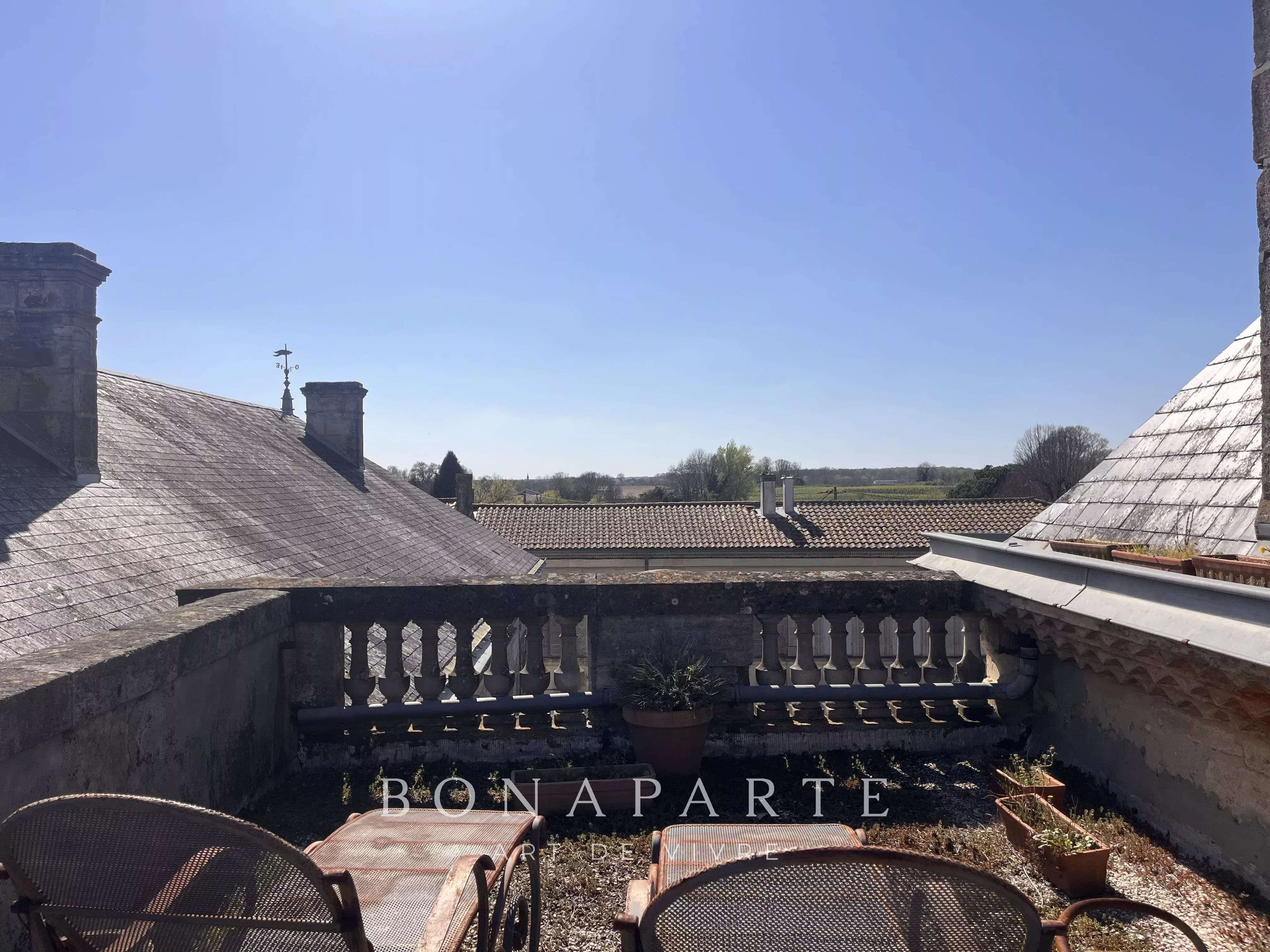 ST YZANS DE MÉDOC - MAISON BOURGEOISE À RÉNOVER DE 535 M², À 25 MINUTES DES PLAGES OCÉANES - Photo 4