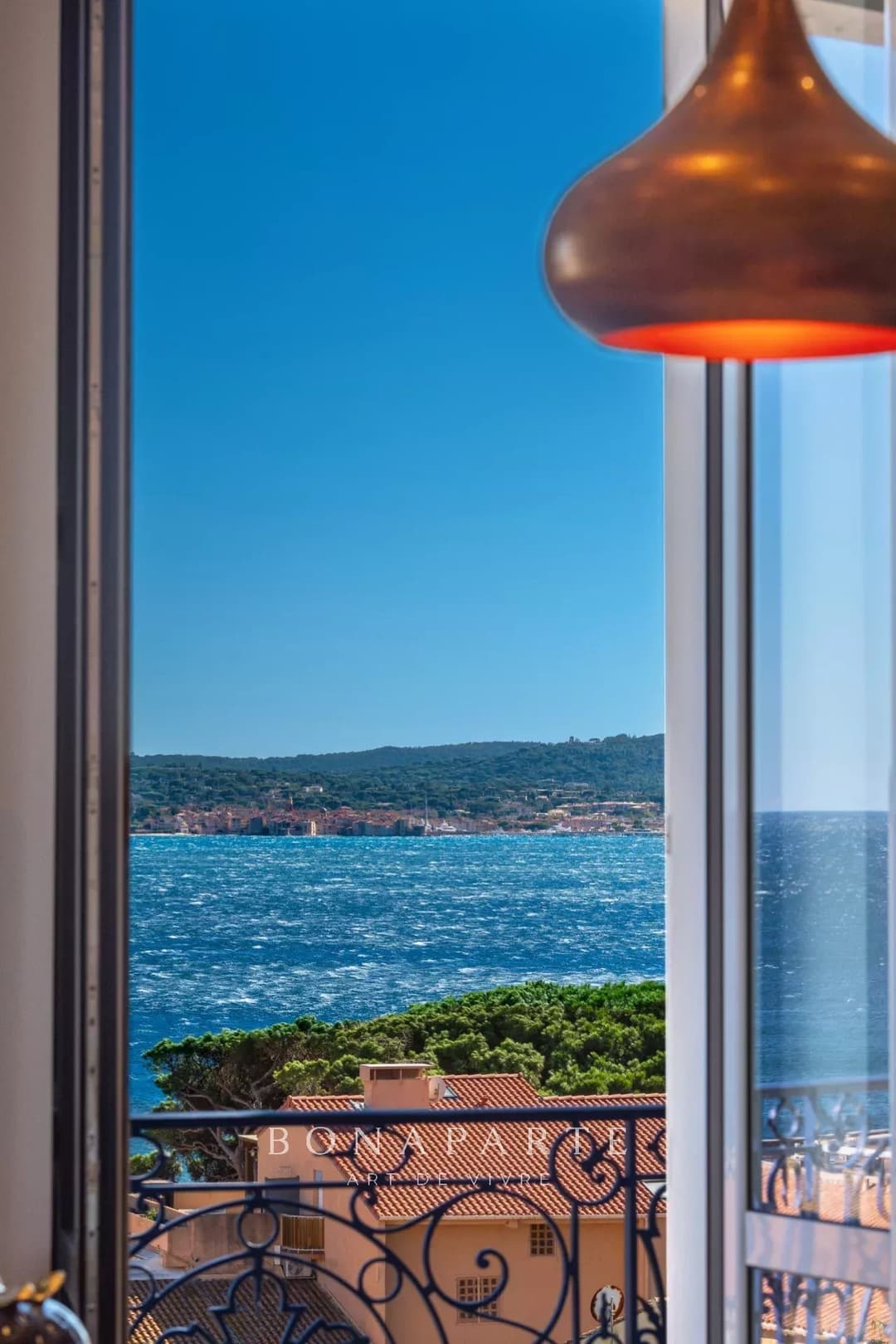 Superbe appartement rénové avec vue mer panoramique – Sainte-Maxime centre - Photo 2