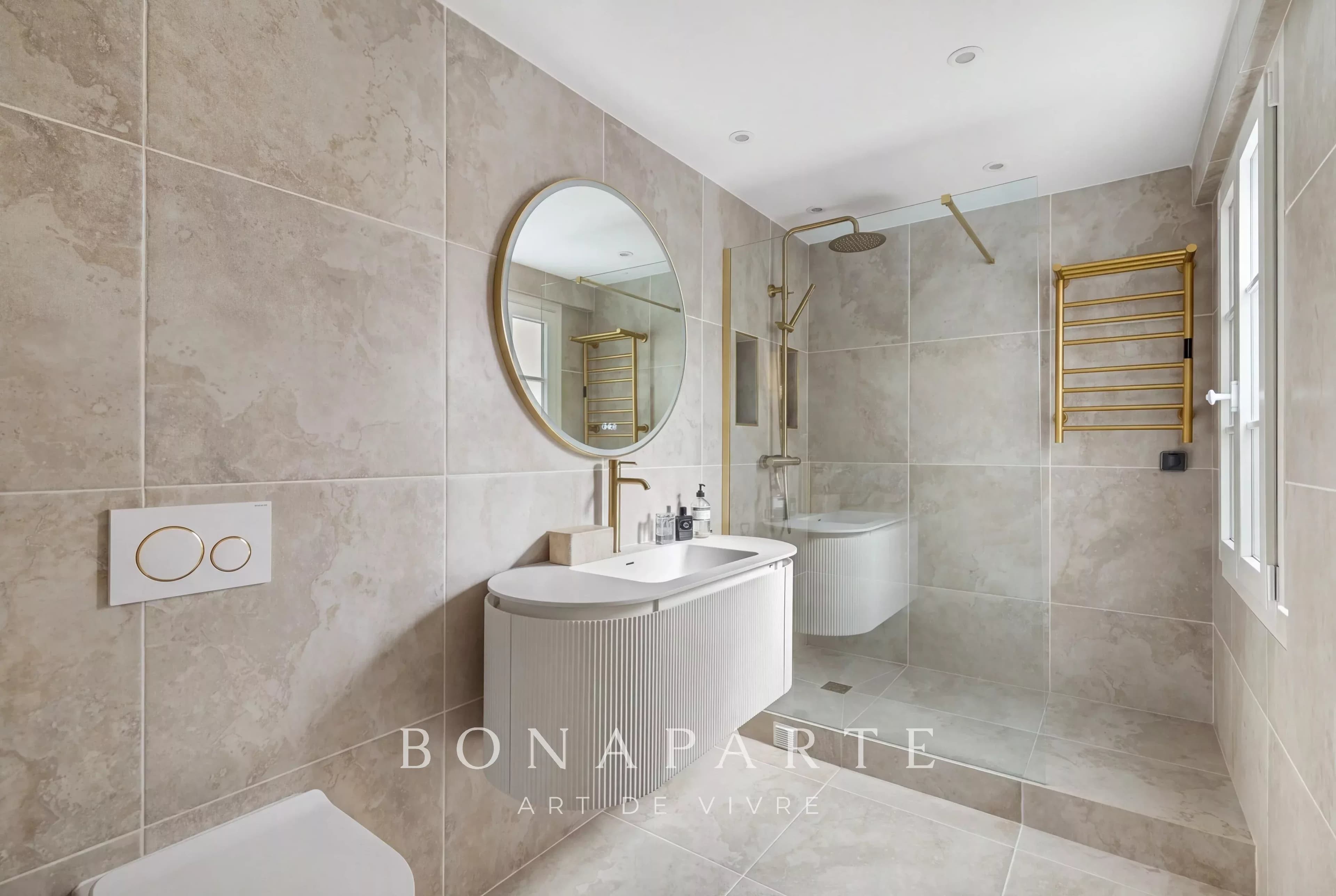 PARIS 1 / MARCHÉ SAINT-HONORÉ – APPARTEMENT – 2 CHAMBRES – 91 M² – ENTIÈREMENT RÉNOVÉ – CALME SUR COUR - Photo 10