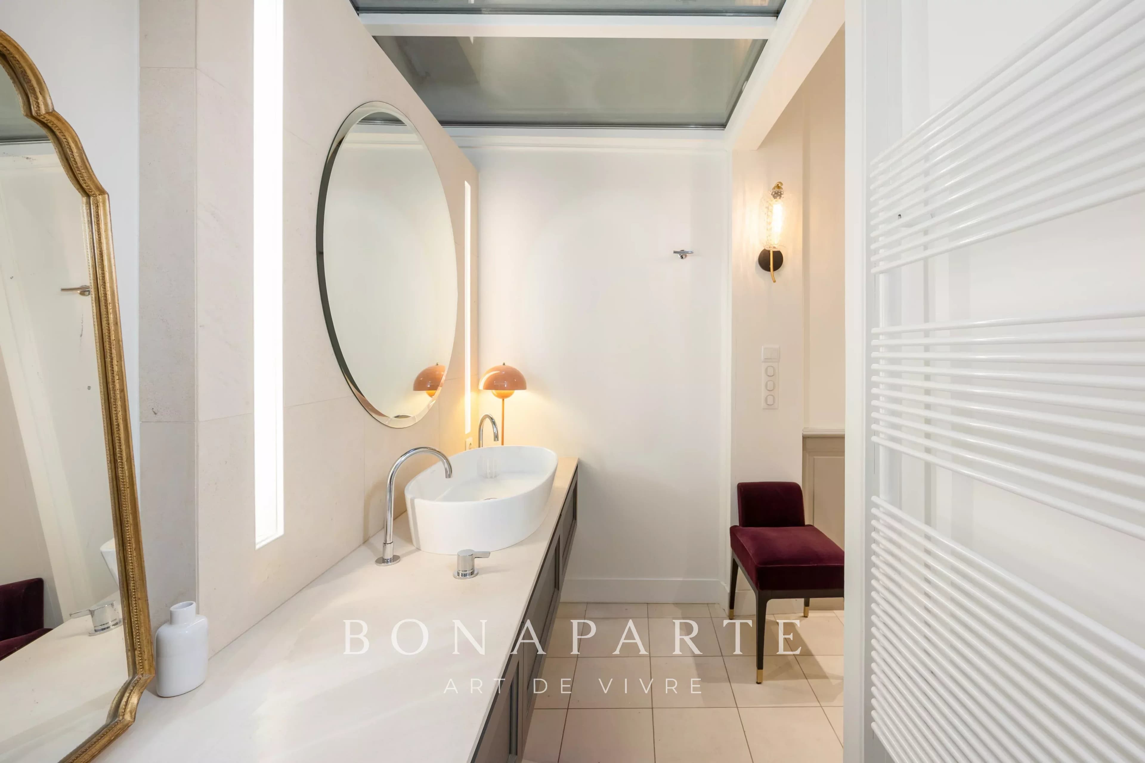 HYPER CENTRE - APPARTEMENT DE STANDING ENTIEREMENT RENOVE - Photo 8