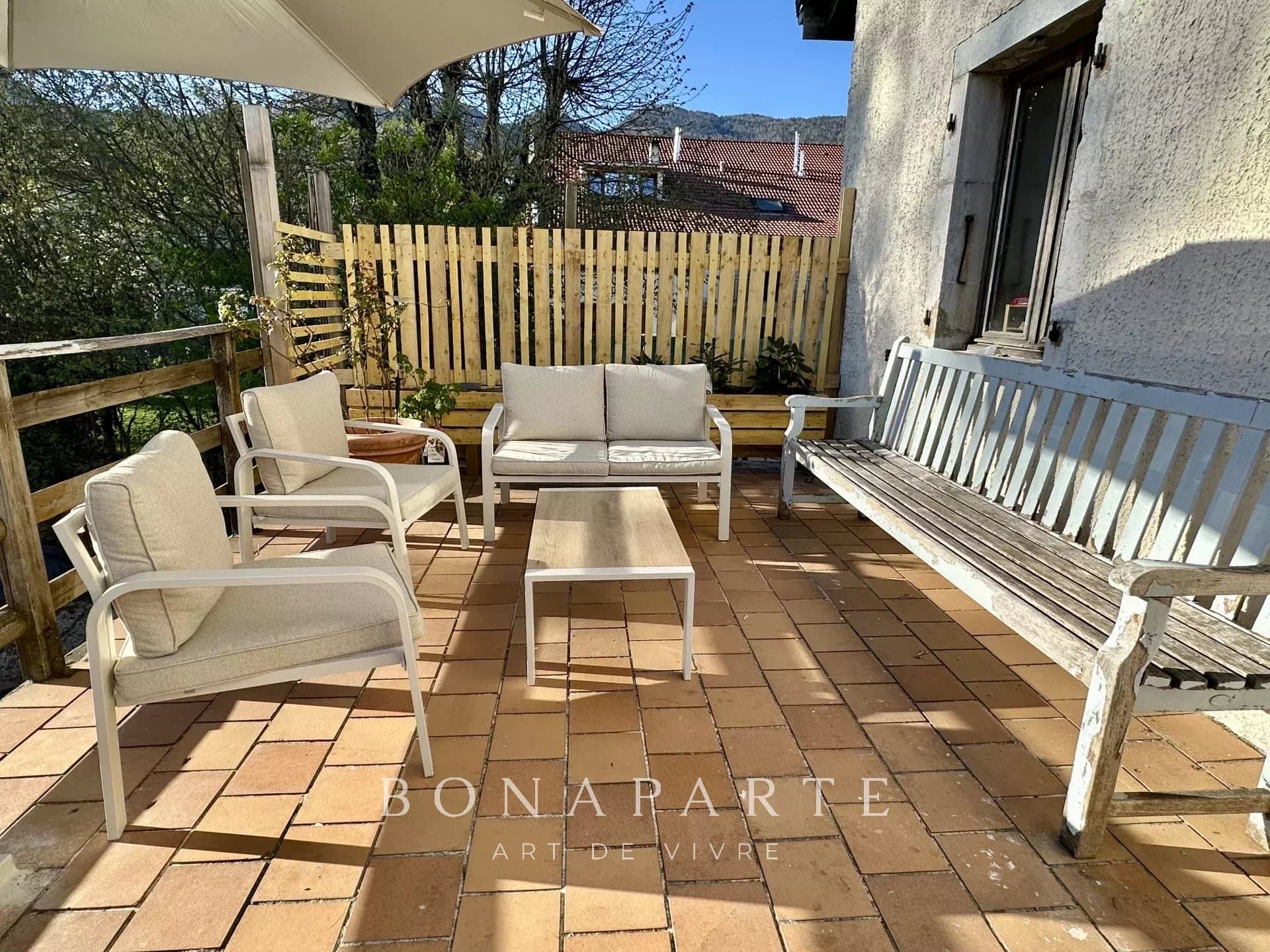 APPARTEMENT T4 AVEC COMBLES AMENAGEABLES