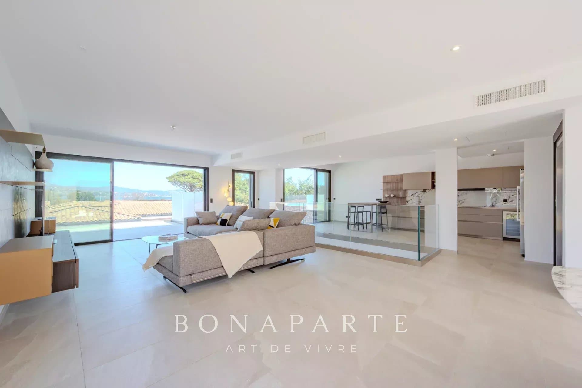 SAINT-TROPEZ GASSIN Exclusivité : Superbe villa-appartement en duplex avec vue mer exceptionnelle - Photo 12