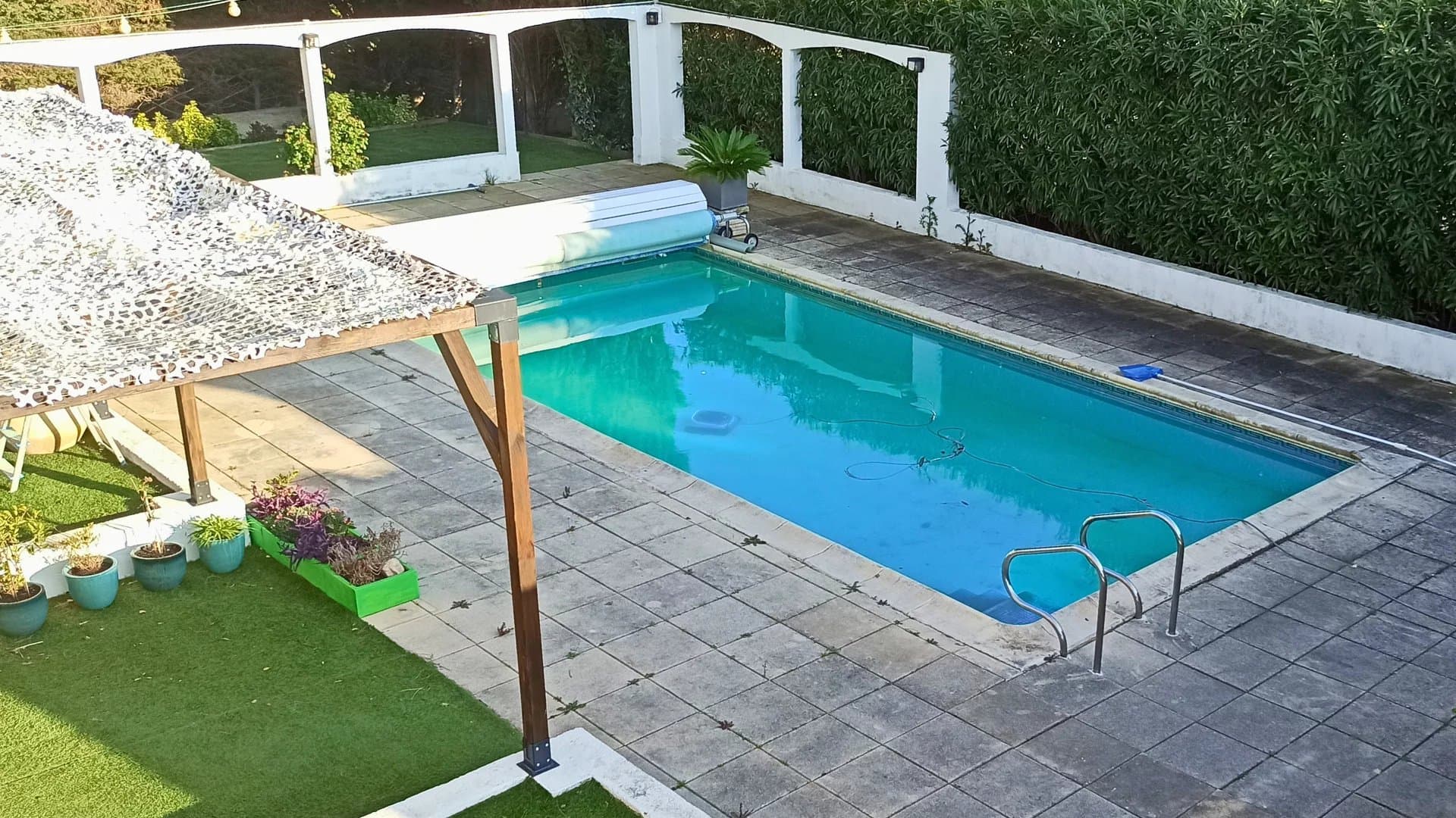 Colombiers – Grande maison familiale 250 m² avec dépendance, piscine et terrain de 1 200 m² - Photo 8