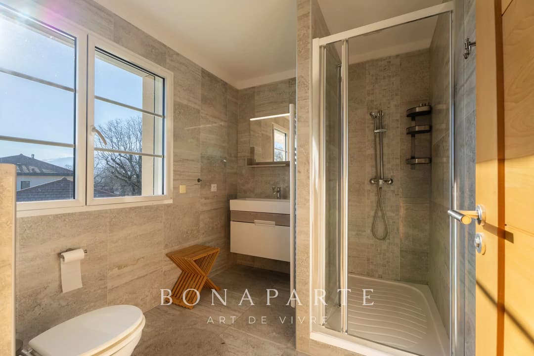 CESSY - MAISON P6 DE 240 M² - VUE PANORAMIQUE ALPES ET MONT-BLANC - Photo 11