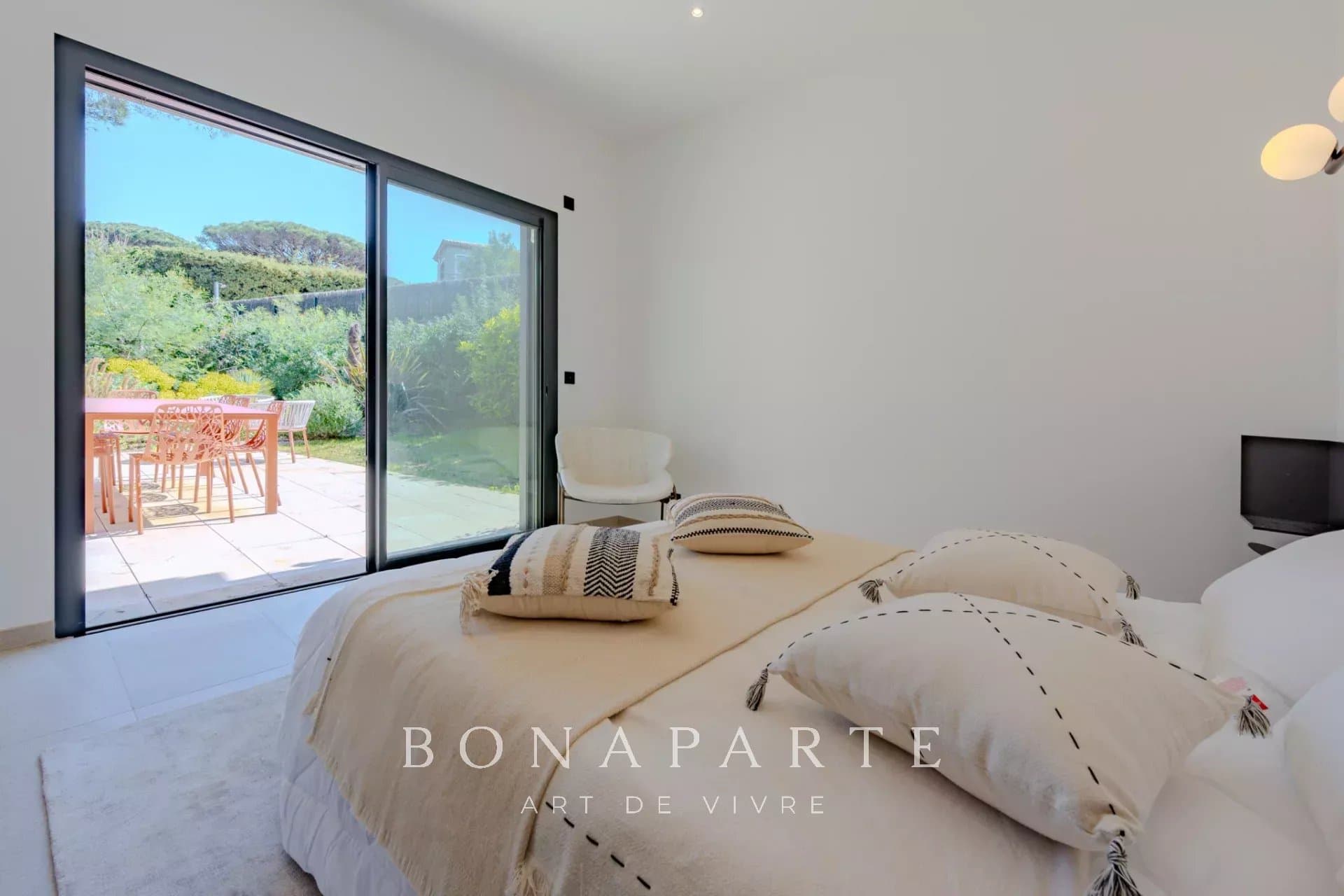 GASSIN - SAINT-TROPEZ Exclusivité : Magnifique villa-appartement en duplex avec très belle vue mer - Photo 16
