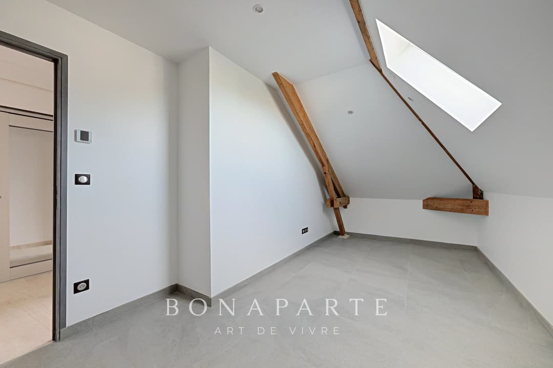 Antony centre – Maison récente de 230 m² avec ascenseur, piscine 8x4 et dépendances sur terrain de 1 150 m² - Photo 21