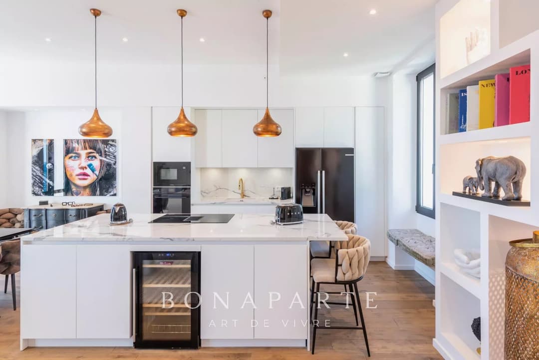 Superbe appartement rénové avec vue mer panoramique – Sainte-Maxime centre - Photo 4