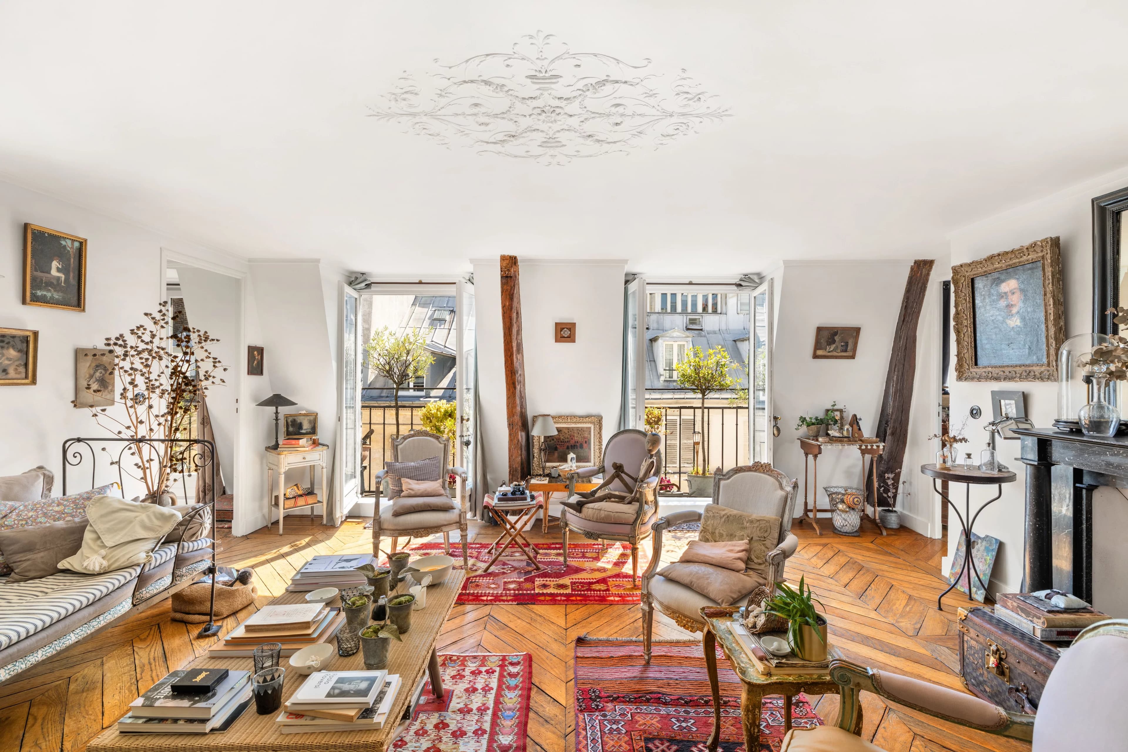 Paris 8ᵉ – Madeleine | Appartement 5 pièces avec balcon - Photo 4
