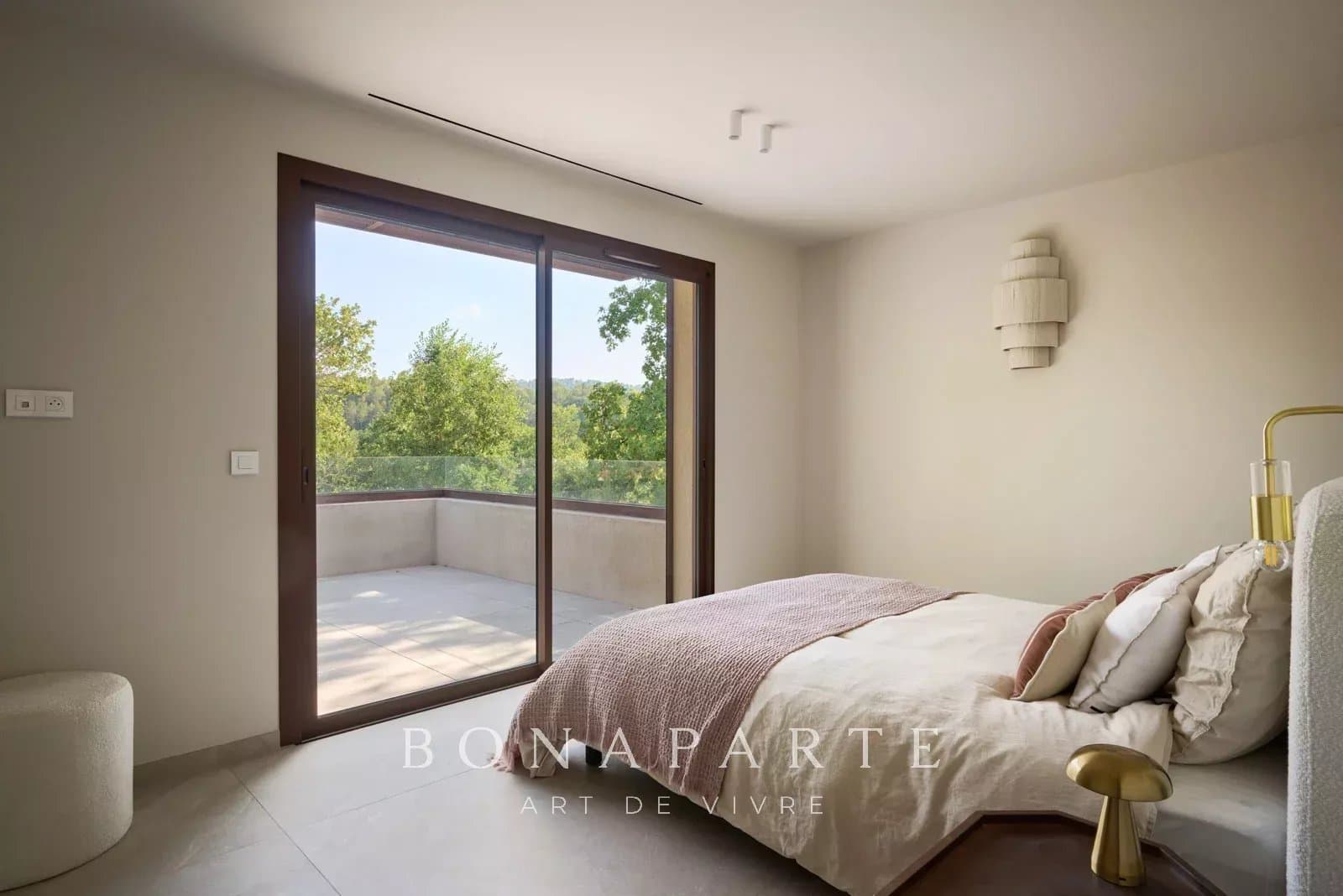 TERRE BLANCHE – VILLA CONTEMPORAINE NEUVE DE 238 M² - Photo 17