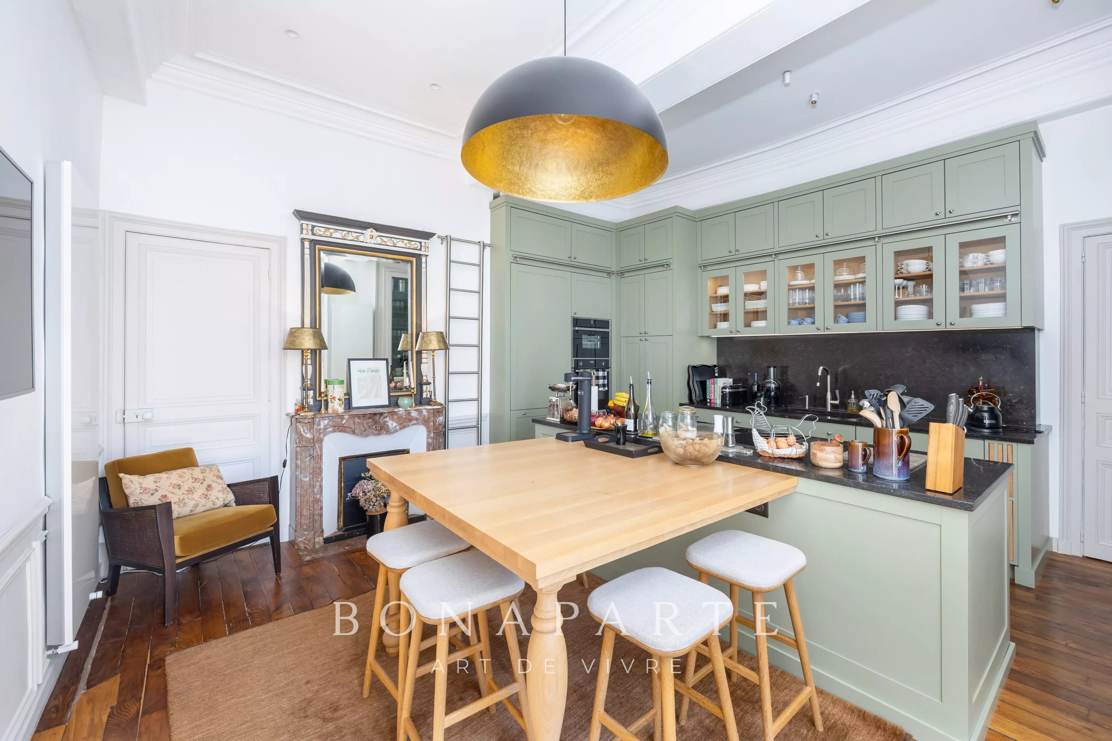 HYPER CENTRE - APPARTEMENT DE STANDING ENTIEREMENT RENOVE - Photo 3