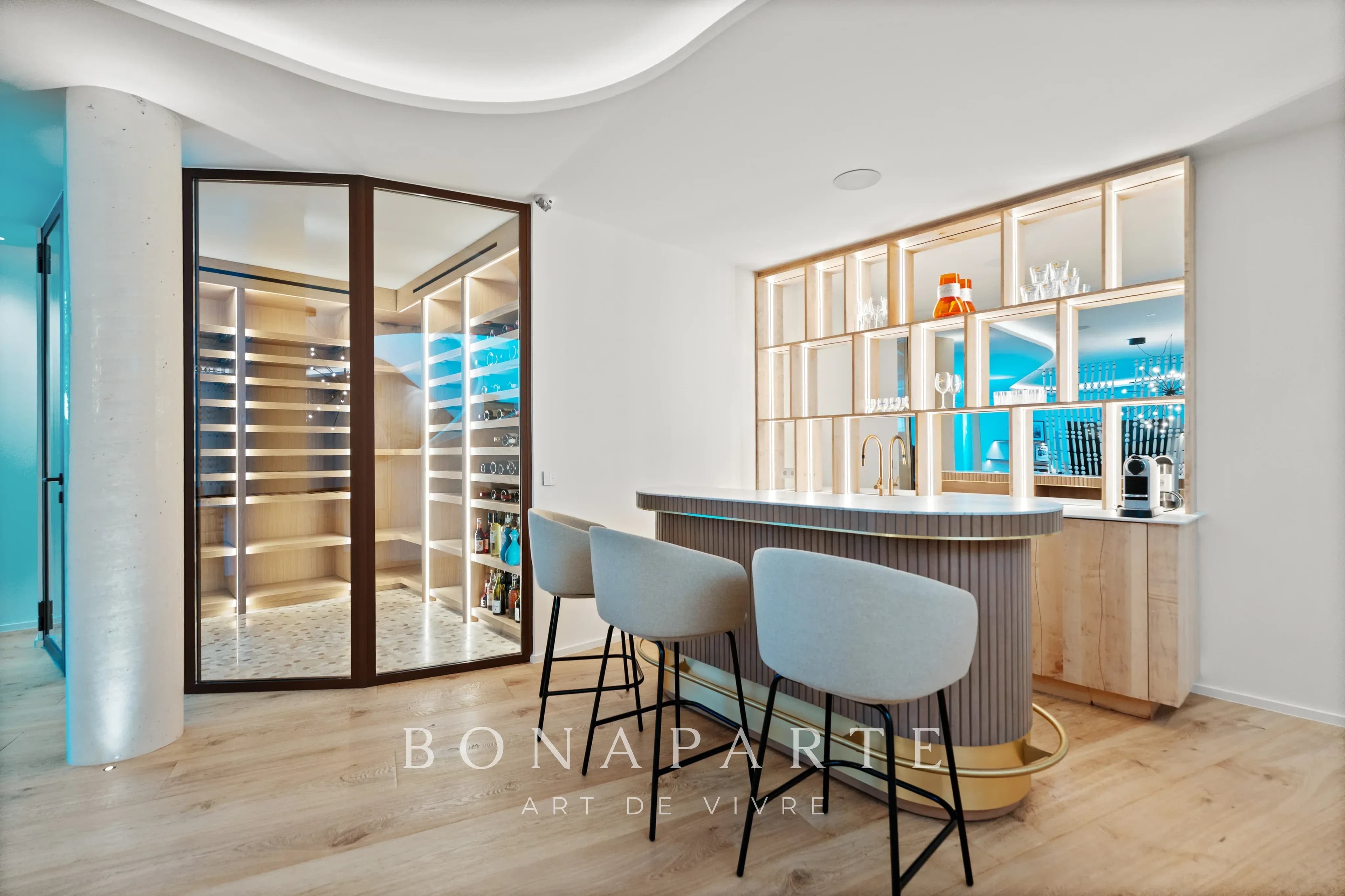 RAMATUELLE – PLAGE DE PAMPELONNE: Villa contemporaine d’exception avec vue panoramique sur la Méditerranée - Photo 11