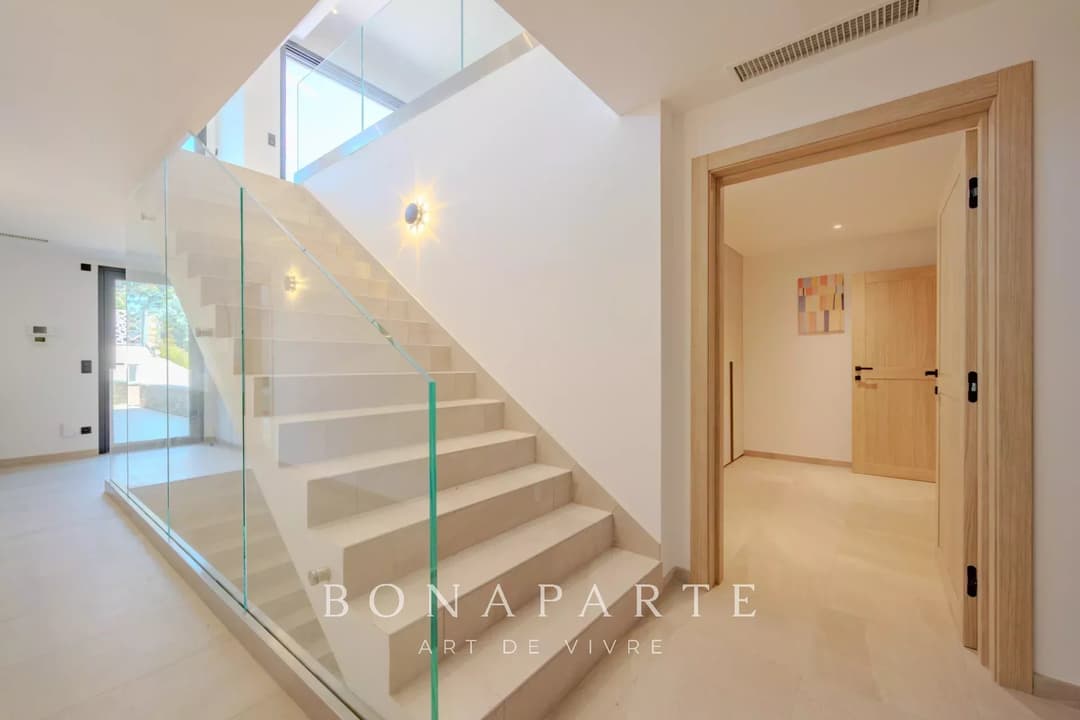 EXCLUSIVITE : Magnifique "villa appartement" en duplex avec tres belle vue mer - Photo 23