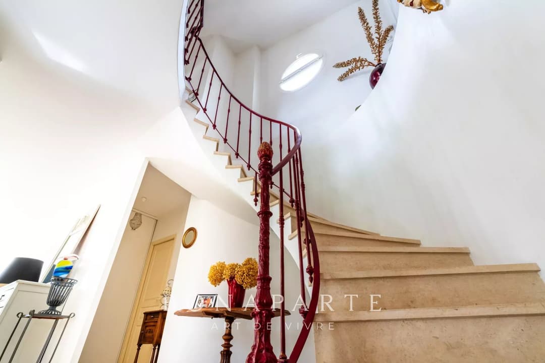 Elégante villa d'architecte et ses espaces de détente extérieurs - Photo 4