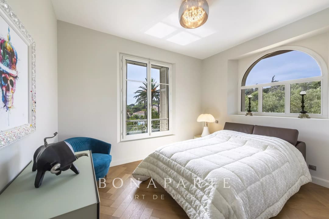 Exclusivité : Villa Belle Époque rénovée – Élégance, mer et emplacement d’exception - Photo 15