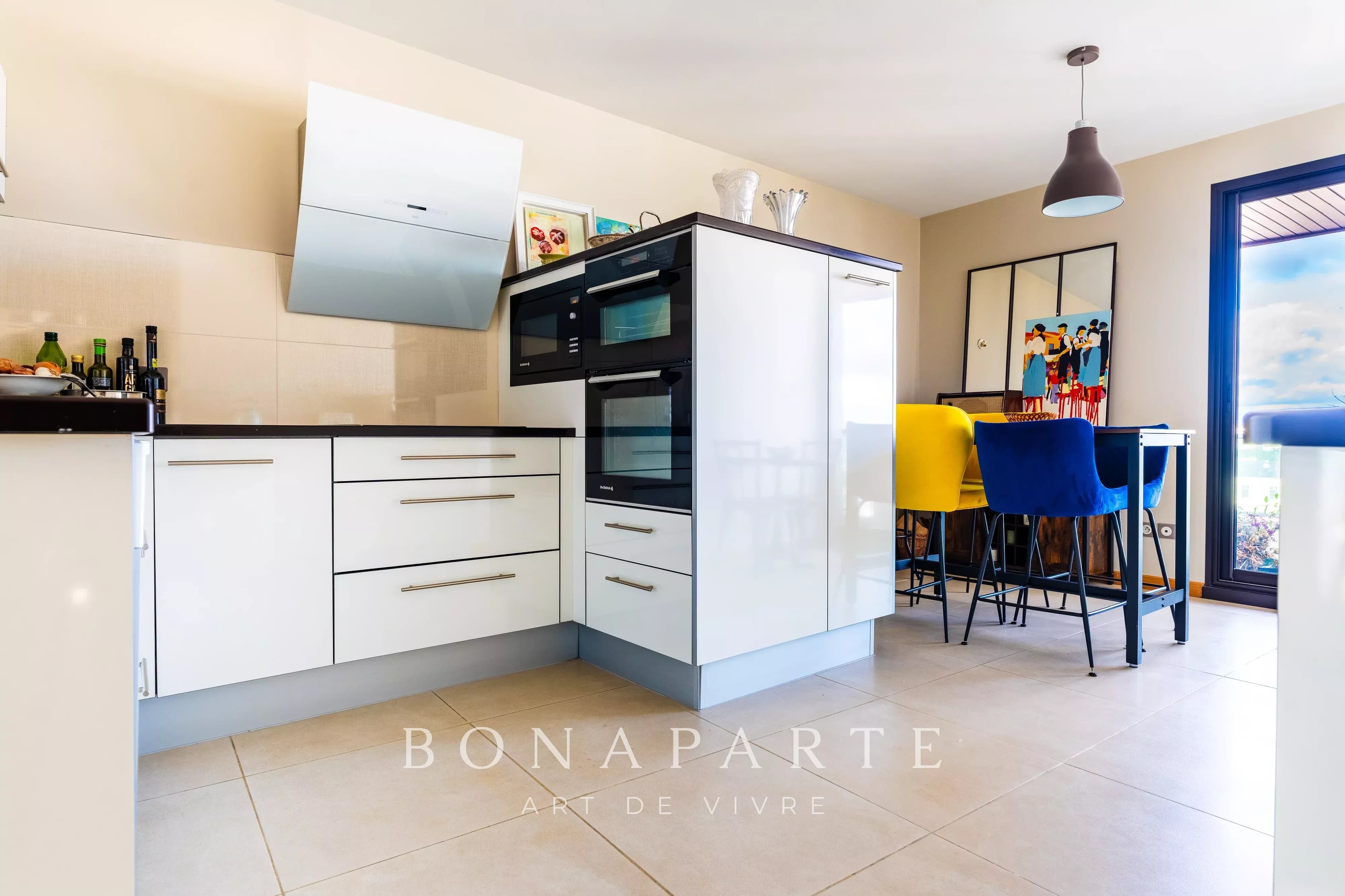 NIORT CENTRE- APPARTEMENT D'EXCEPTION - 4 CHAMBRES – DERNIER ETAGE AVEC ASCENSEUR - Photo 4