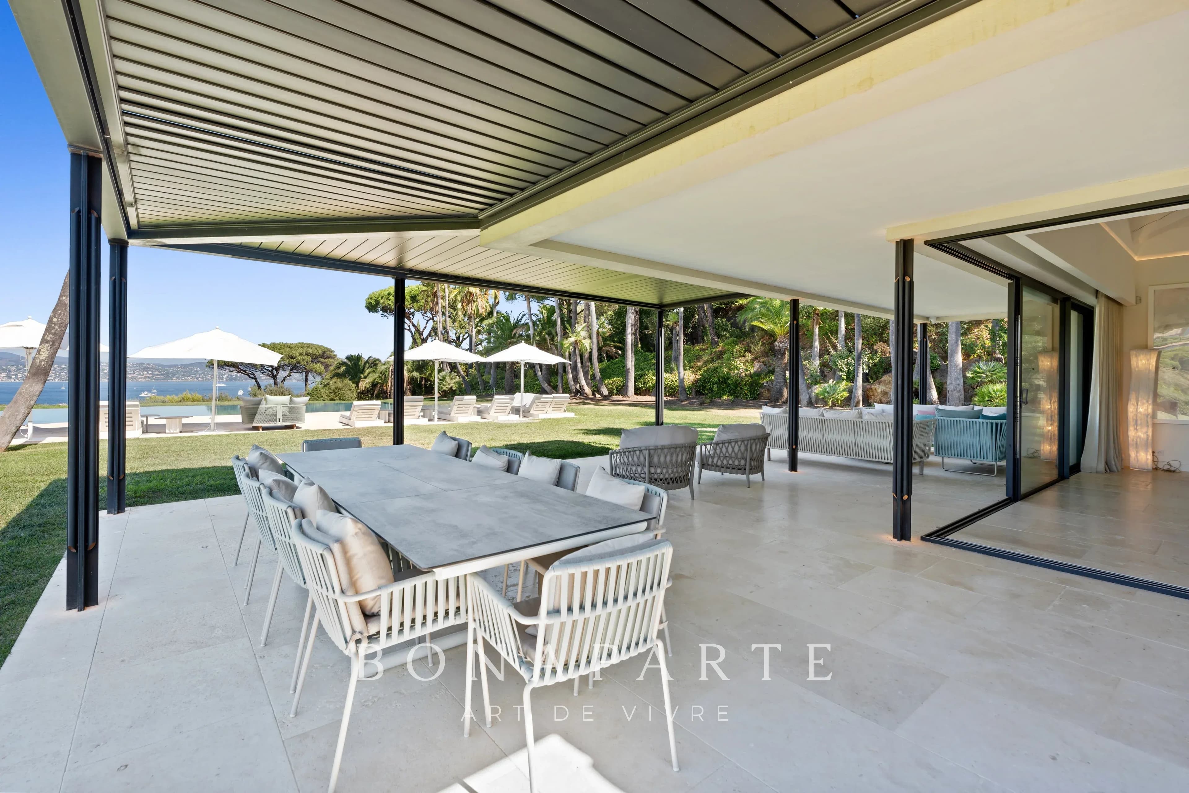 SAINT-TROPEZ — PROPRIÉTÉ D’EXCEPTION FACE À LA MÉDITERRANÉE - Photo 12