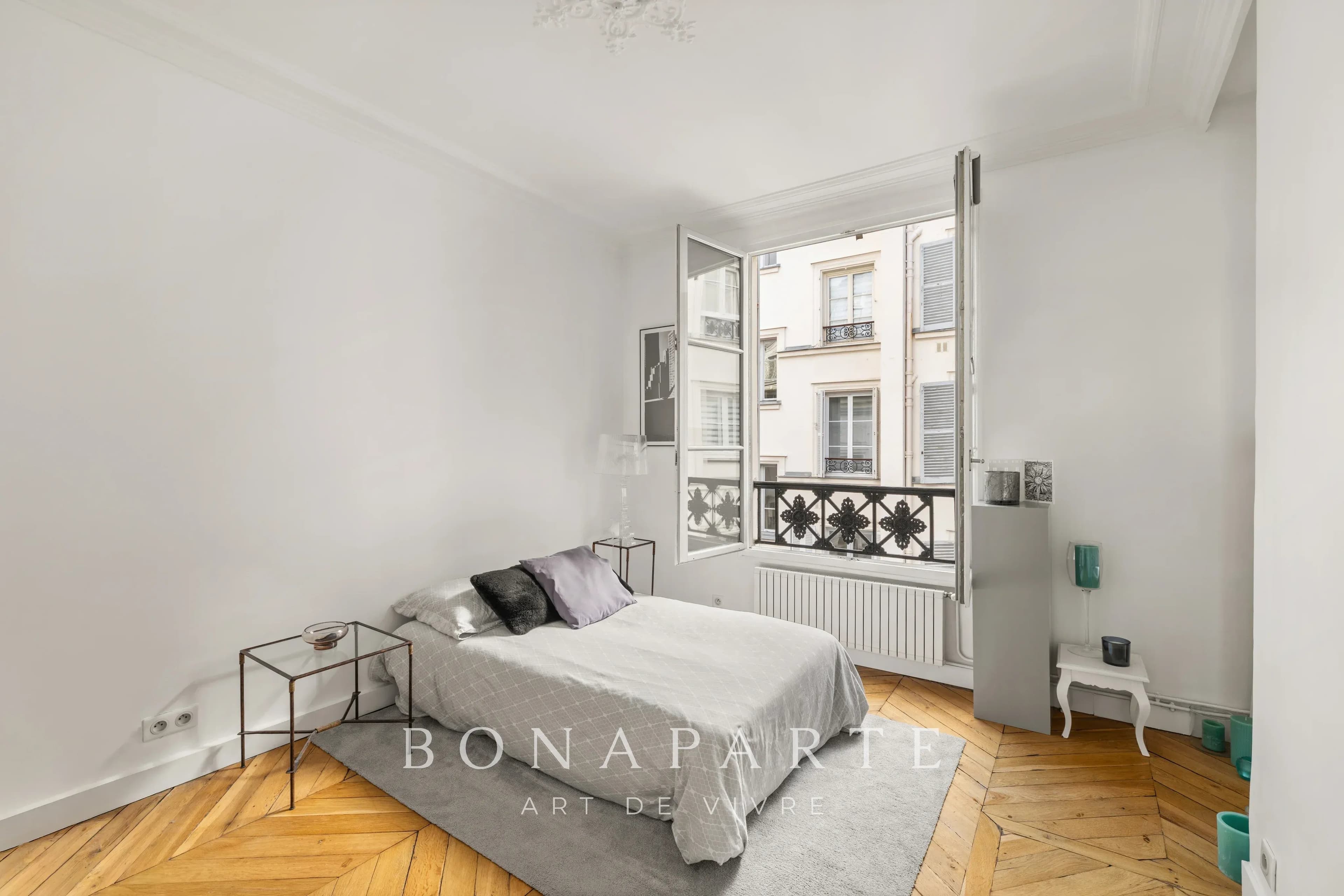 PARIS 10 / PETITES-ÉCURIES – APPARTEMENT – 3 CHAMBRES – VUE DÉGAGÉE – PARKING - Photo 10