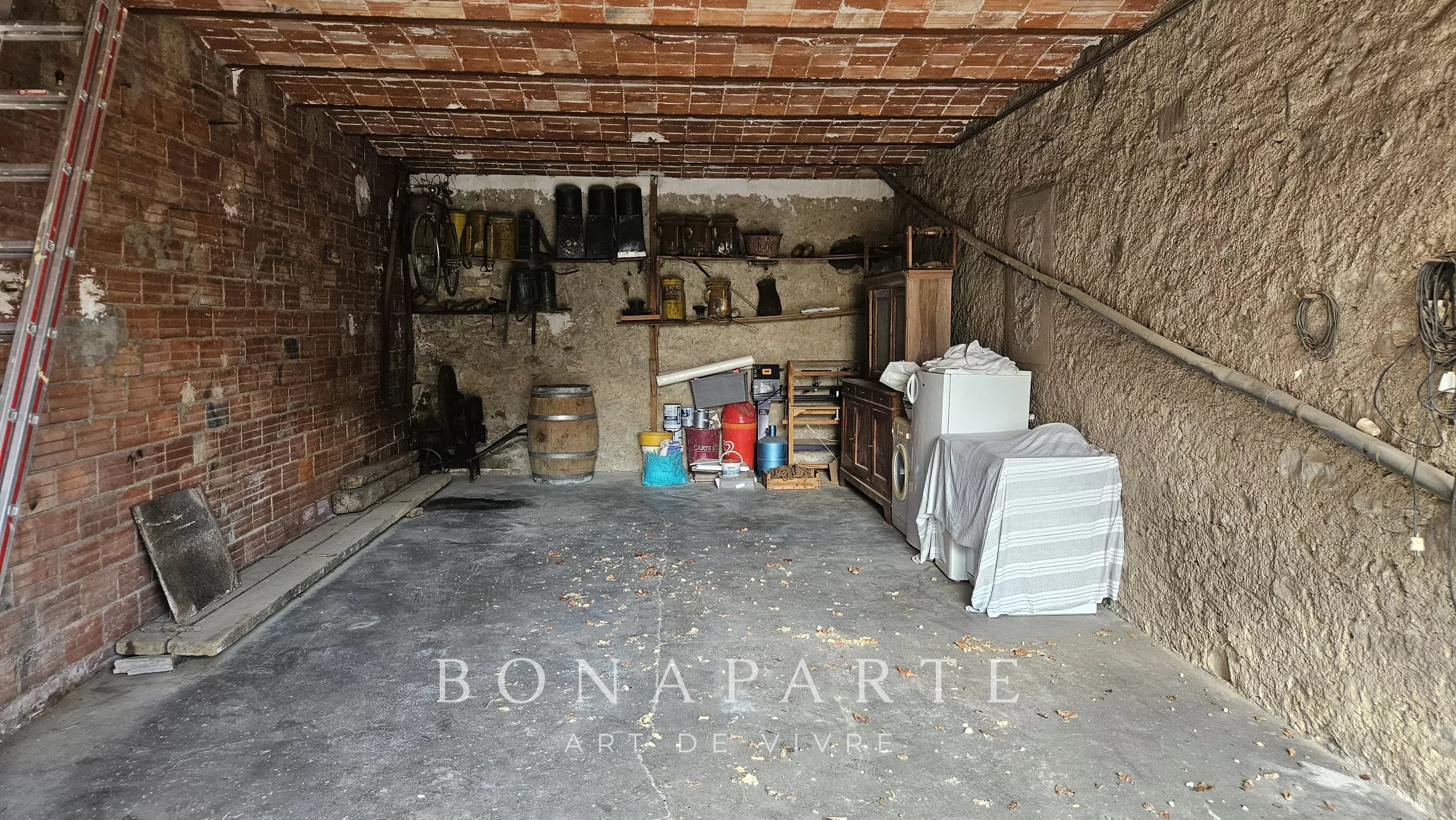 Ancienne cave vigneronne en pierre – 275 m² – toiture neuve – fort potentiel – proche Saint-Chinian - Photo 4
