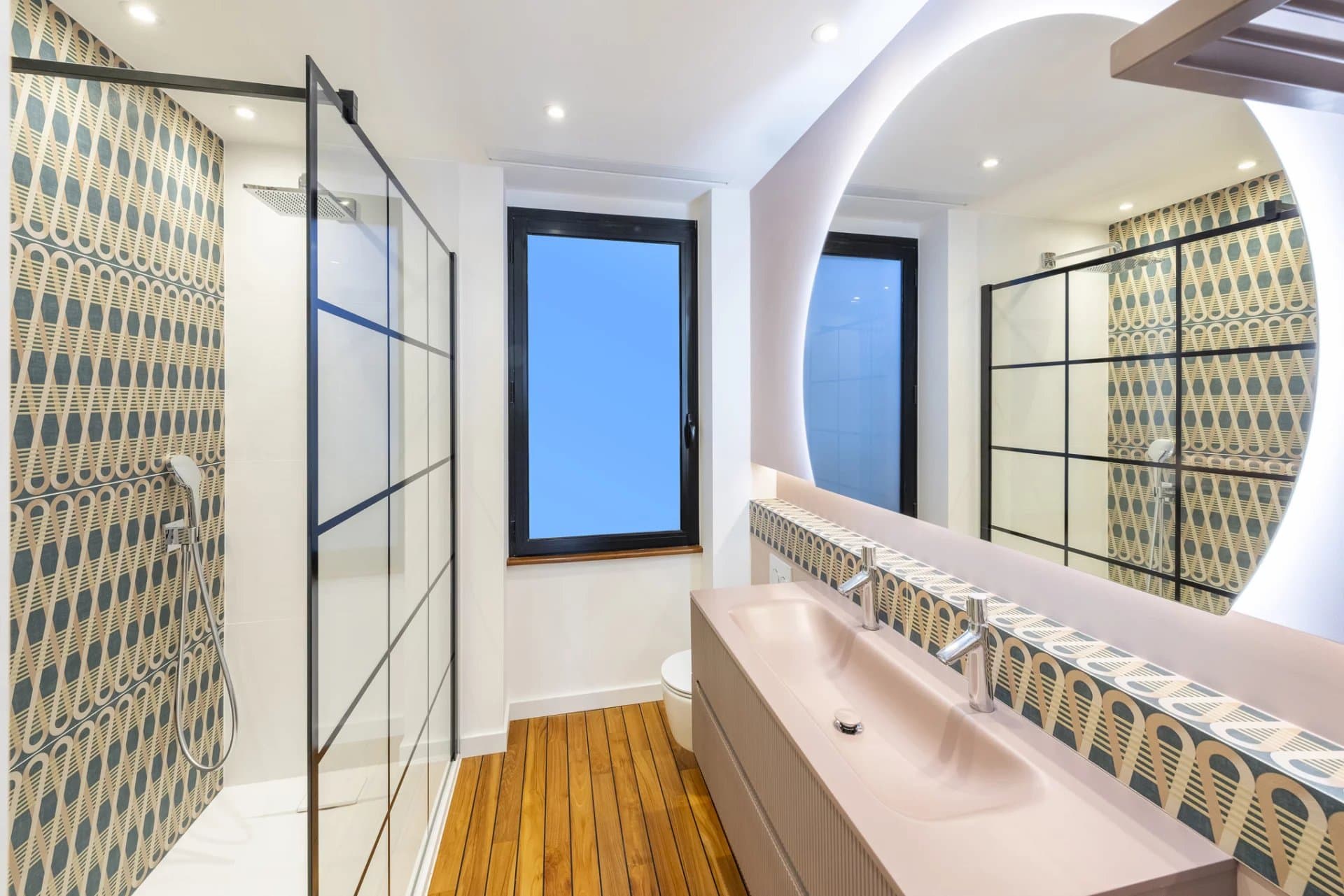 Magnifique cachet pour cet appartement T3 de 107m² situé en plein centre-ville à moins de 50m de la mer - Photo 11