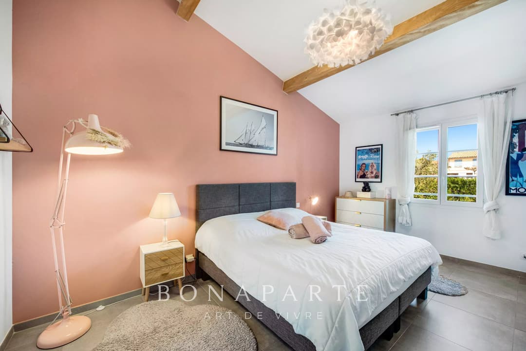 À deux pas de la plage – Villa 4 chambres avec piscine & frais d’acquisition réduits - Photo 10