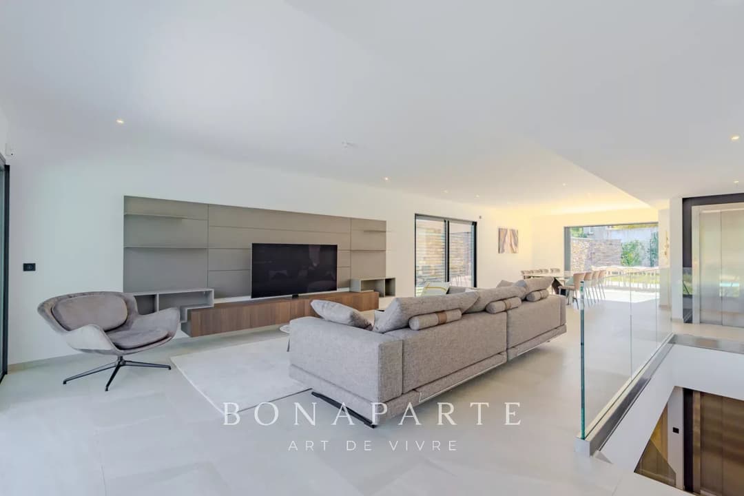 EXCLUSIVITE : Magnifique "villa appartement" en duplex avec très belle vue mer - Photo 31
