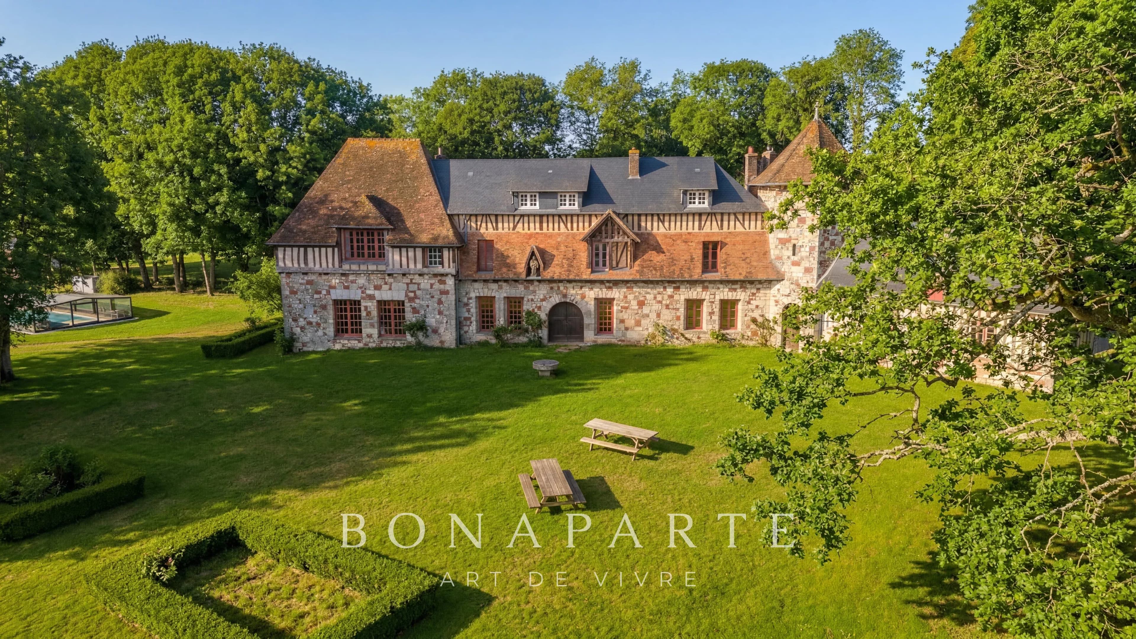 Renovated 18th-century manor on its 15-hectare estate