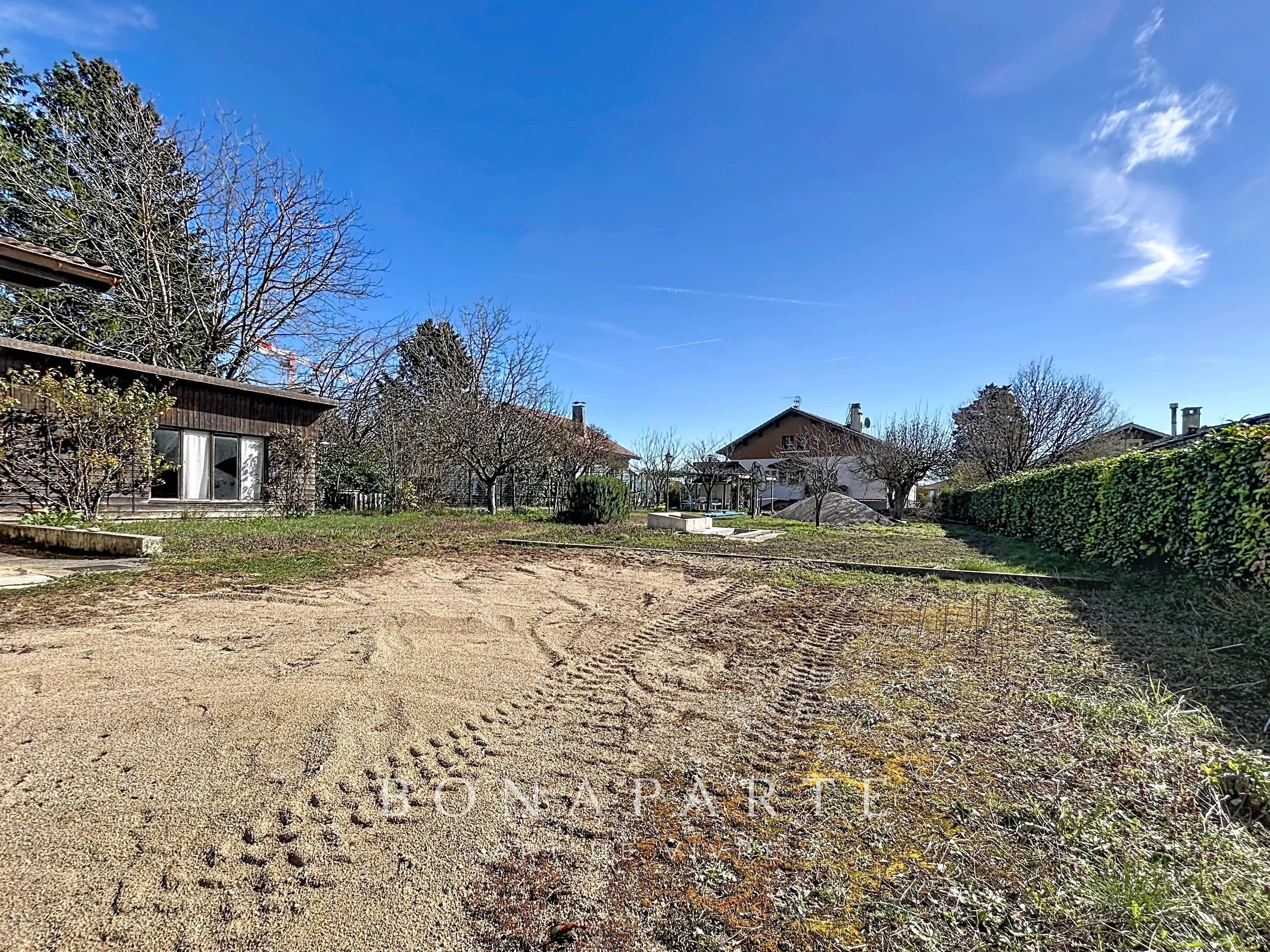 SEGNY - BUILDING LAND