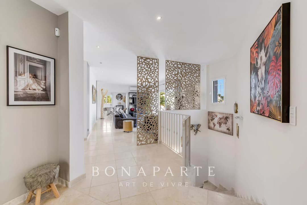 EXCLUSIVITE : Villa vue mer panoramique - Photo 9