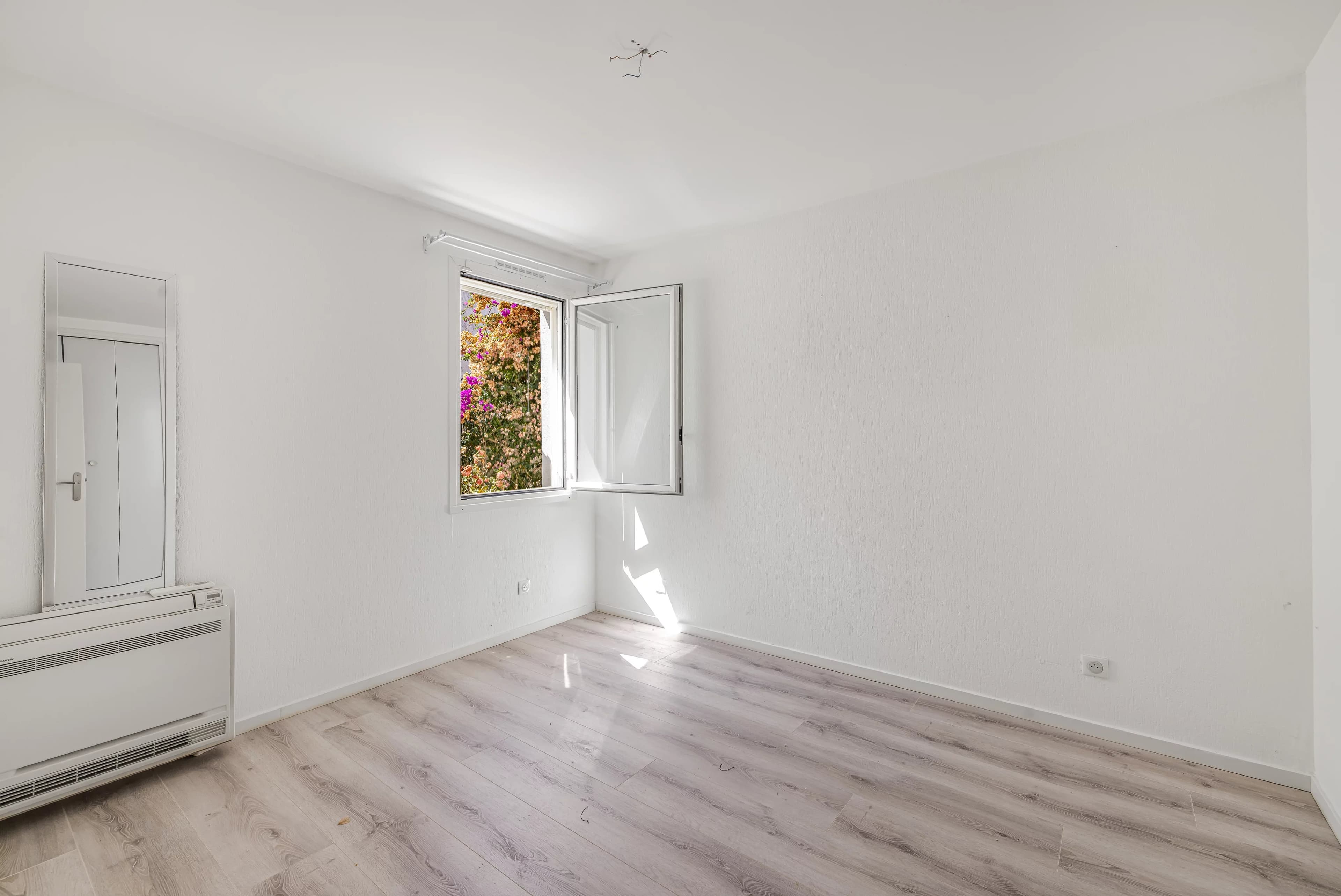 HAUTS DE VAUGRENIER – VILLA CONTEMPORAINE D'EXCEPTION - Photo 11