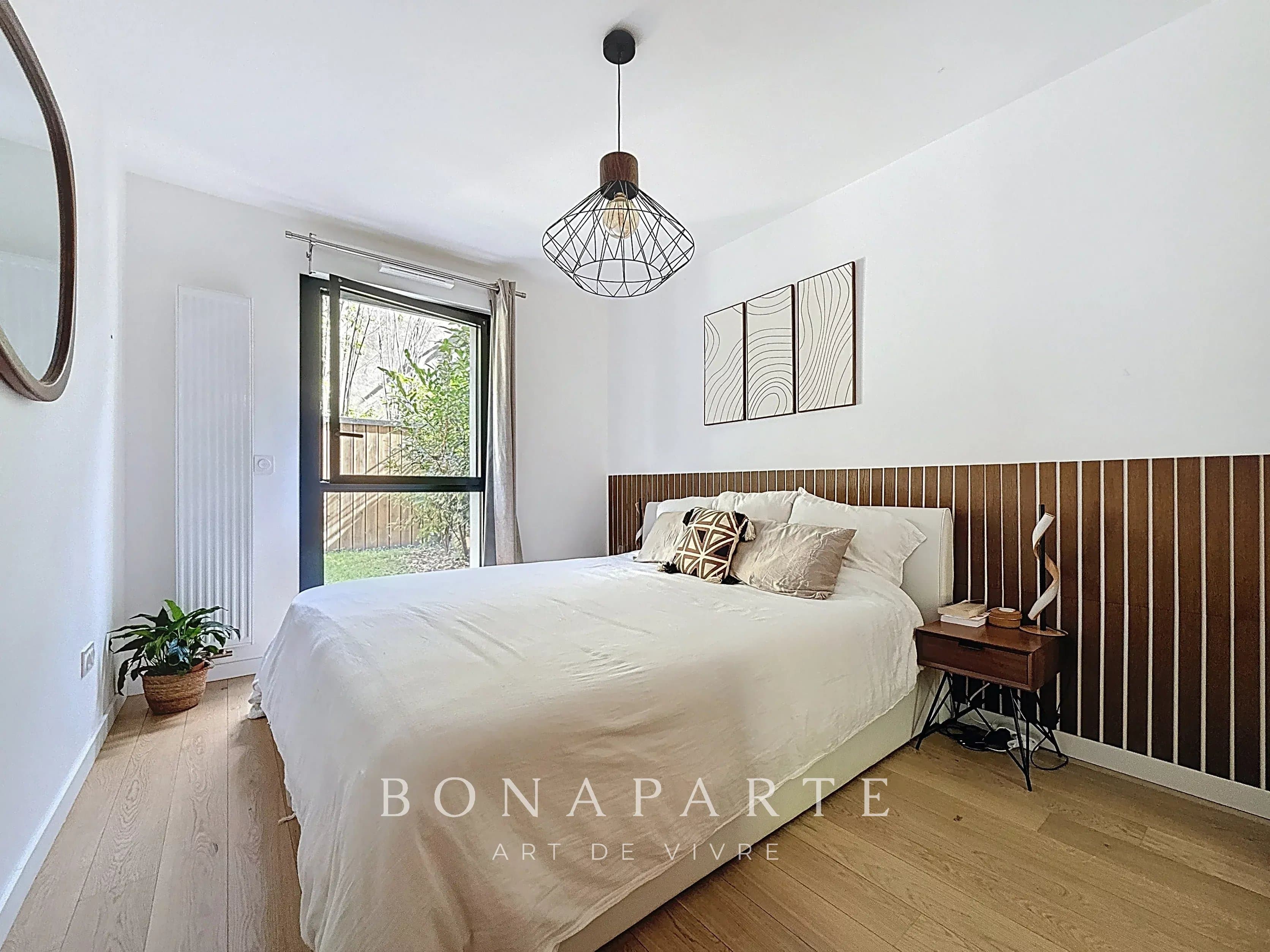 DIVONNE-LES-BAINS CENTRE-VILLE - APPARTEMENT AVEC JARDIN - Photo 5