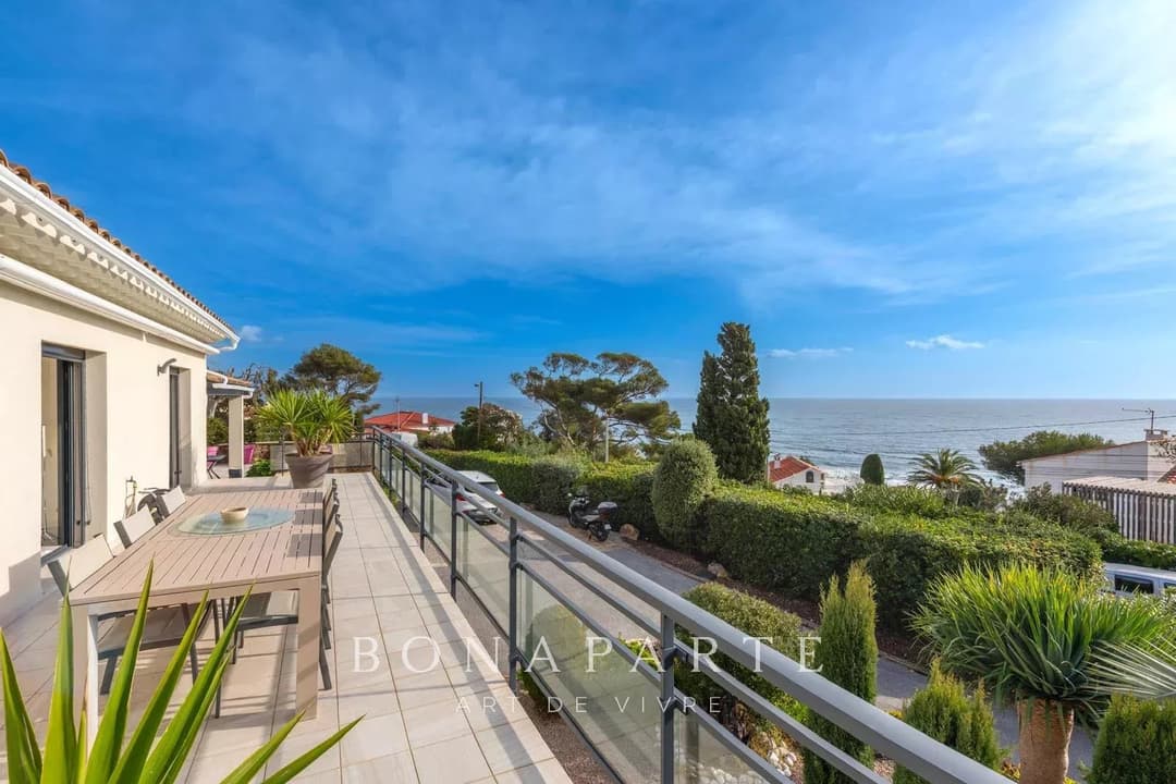 SAINT-AYGULF - VILLA RÉCENTE VUE MER - À 100 M DE LA PLAGE - Photo 2