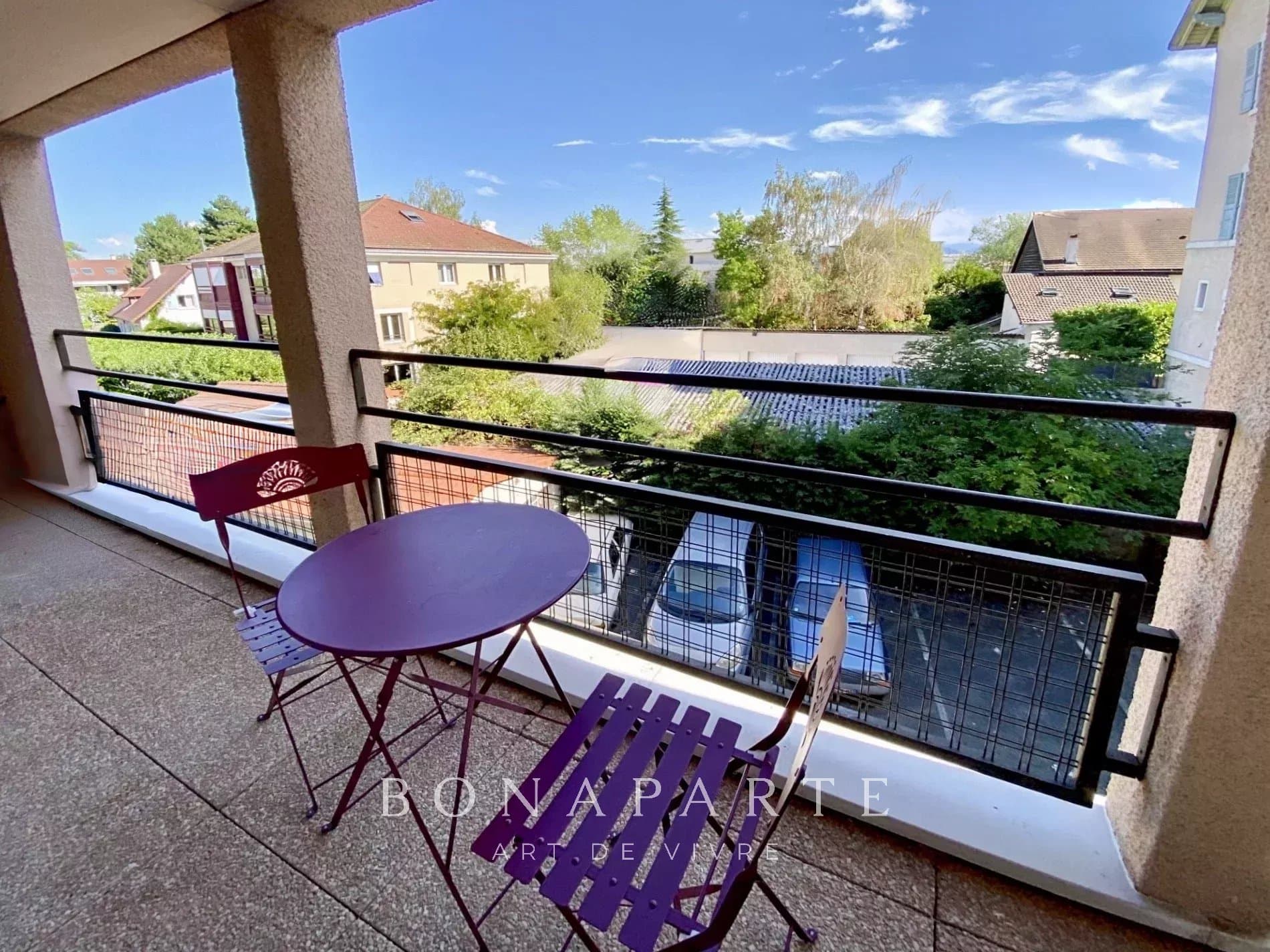 FERNEY-VOLTAIRE, T3 OF 75.2 M² IN THE CITY CENTER