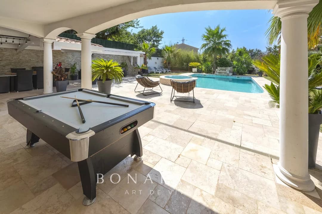 EXCLUSIVITE : Villa - 172 m² - 7 pièces - Photo 4