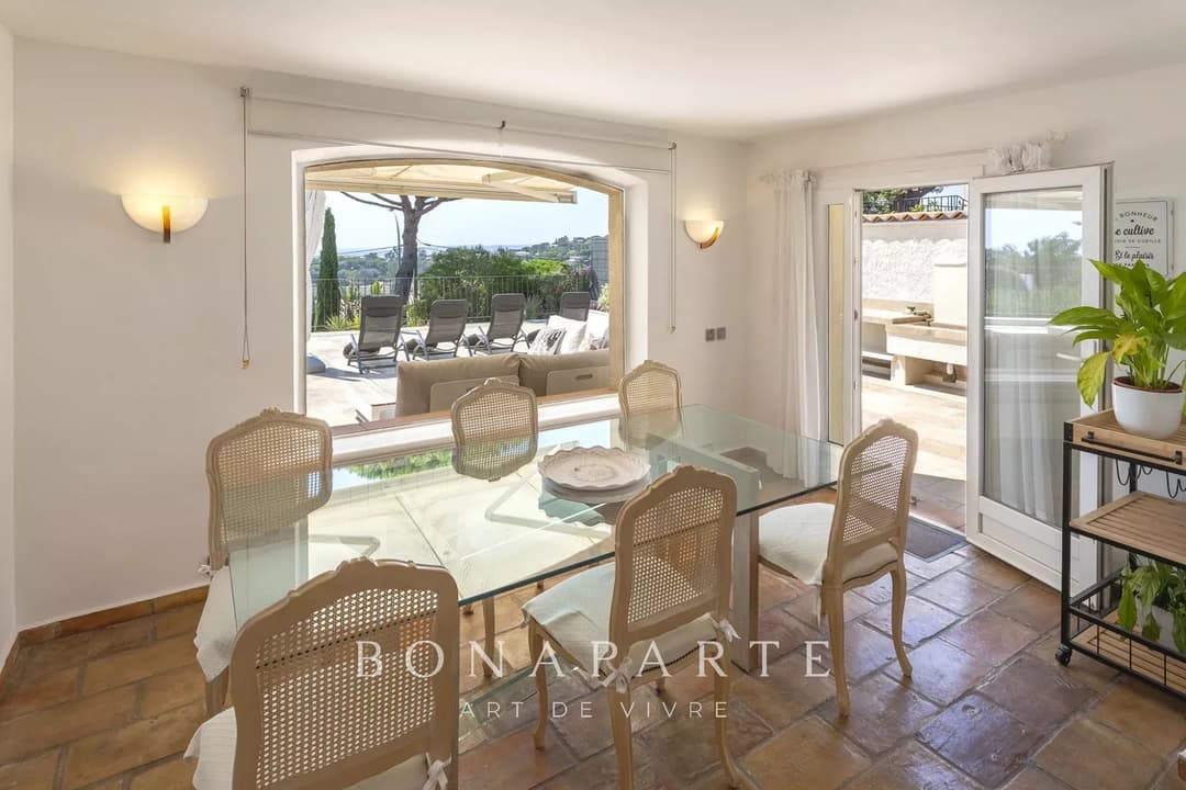 Belle villa provençale vue mer de 193m², avec 5 chambres et piscine - Photo 12