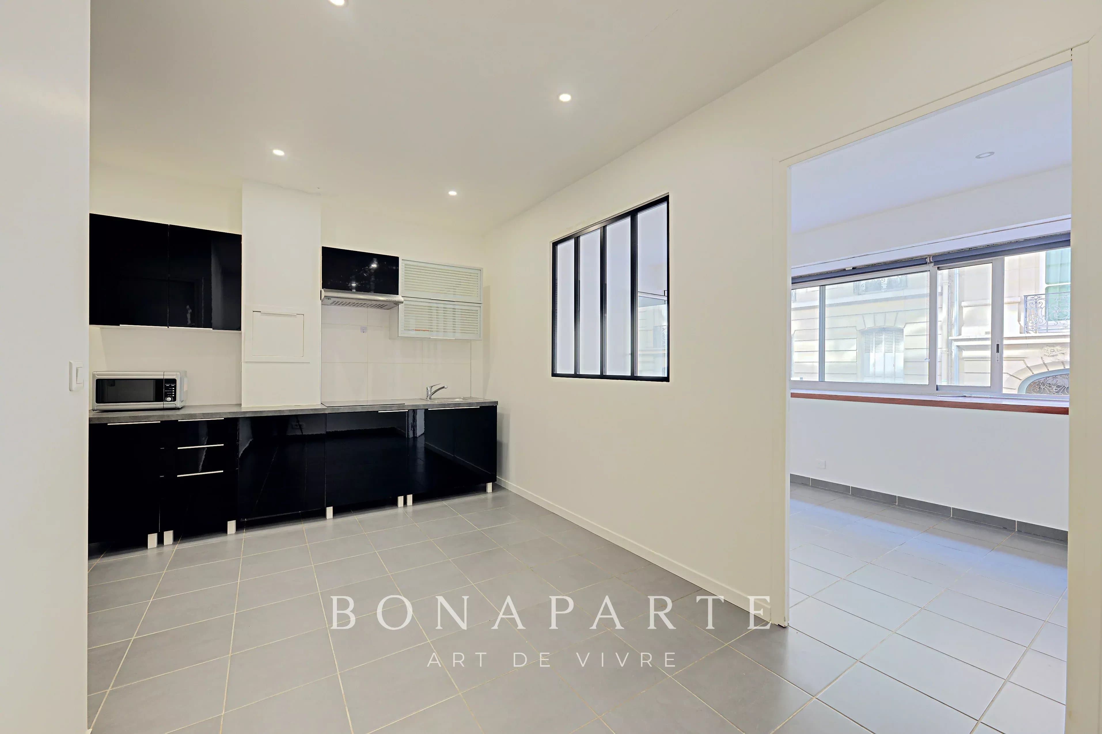 PARIS 16 -Deux pièces