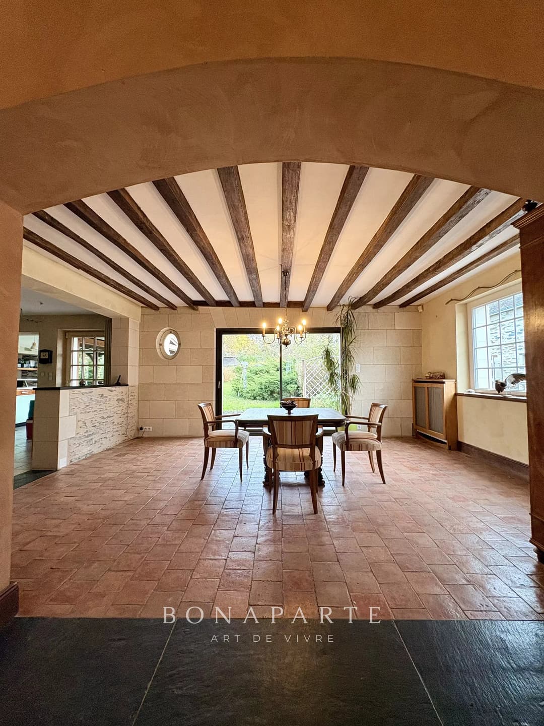 CORNÉ – MAISON DE MAÎTRE AUTHENTIQUE – LA DOUCEUR D’UN ART DE VIVRE - Photo 8