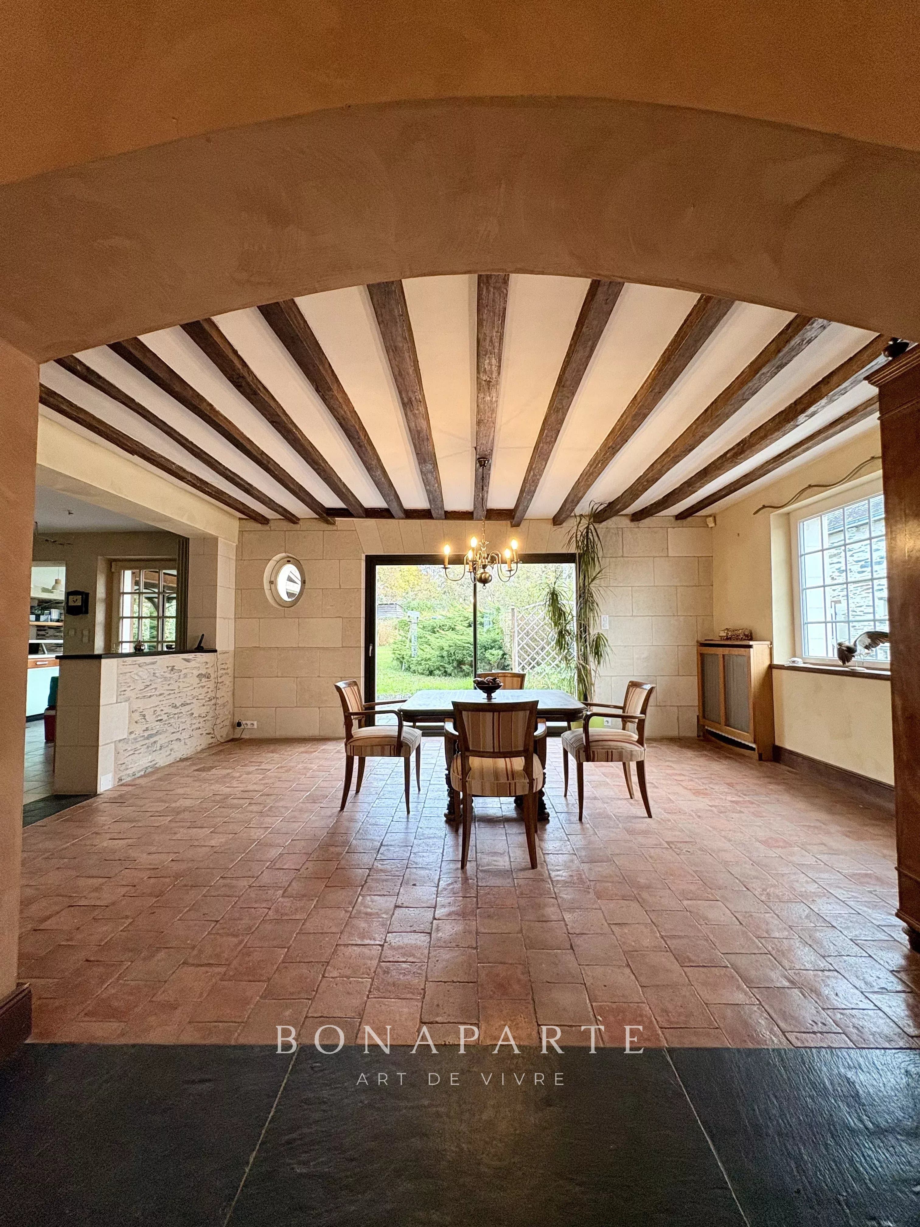 CORNÉ – MAISON DE MAÎTRE AUTHENTIQUE – LA DOUCEUR D’UN ART DE VIVRE - Photo 8