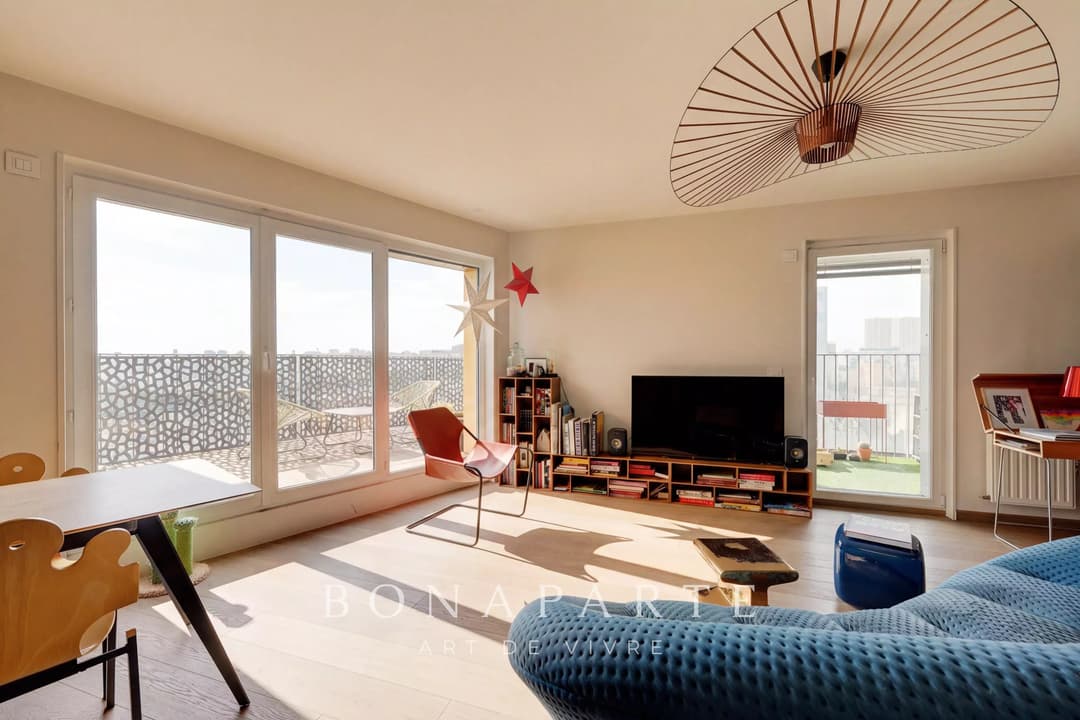 PARIS 13 / PLACE AURÉLIE NEMOURS – APPARTEMENT / 3 CHAMBRES – TERRASSE / PARKINGS - Photo 2