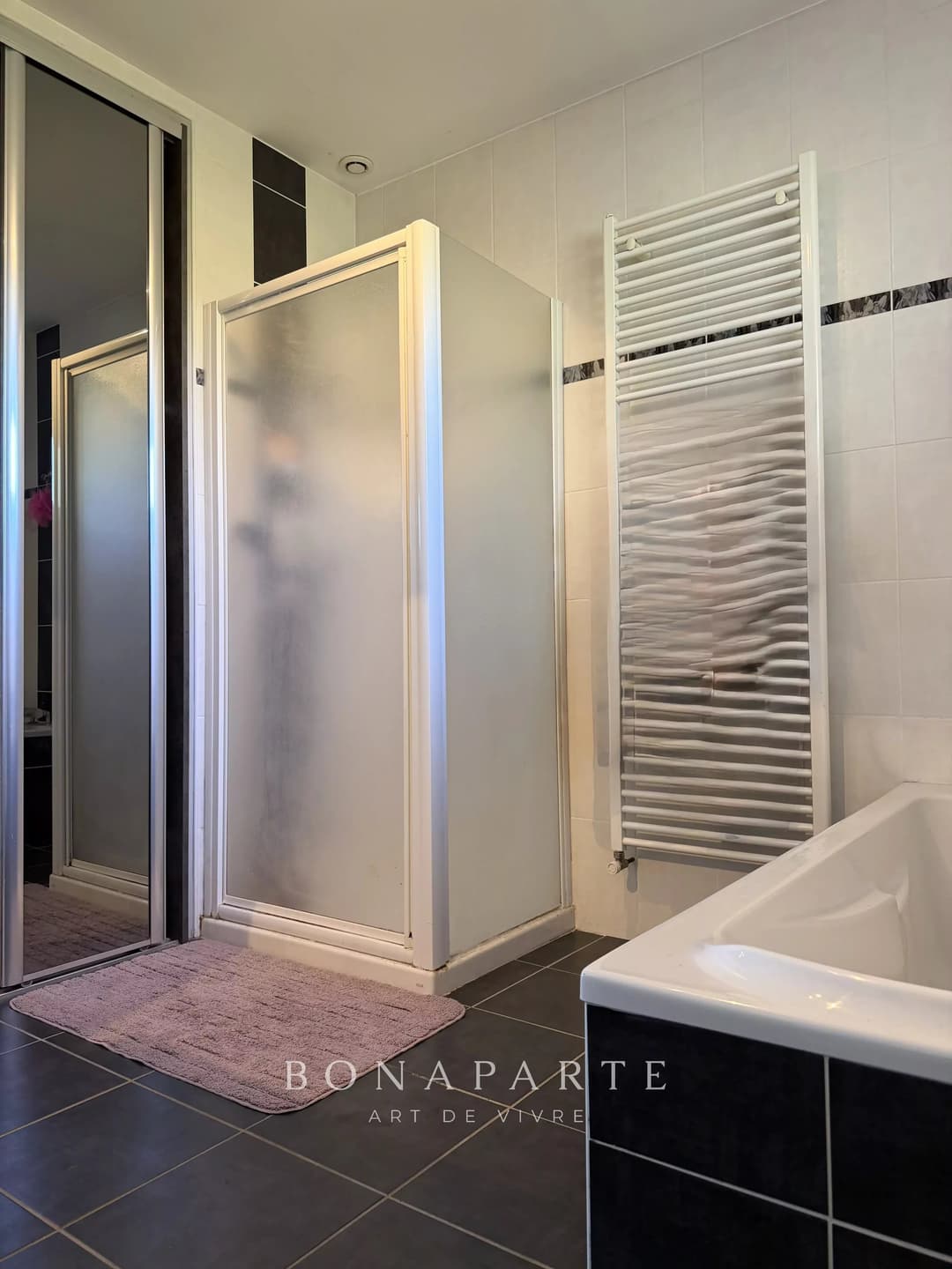 AMBÉRIEUX-EN-DOMBES - MAISON FAMILIALE SPACIEUSE - Photo 12