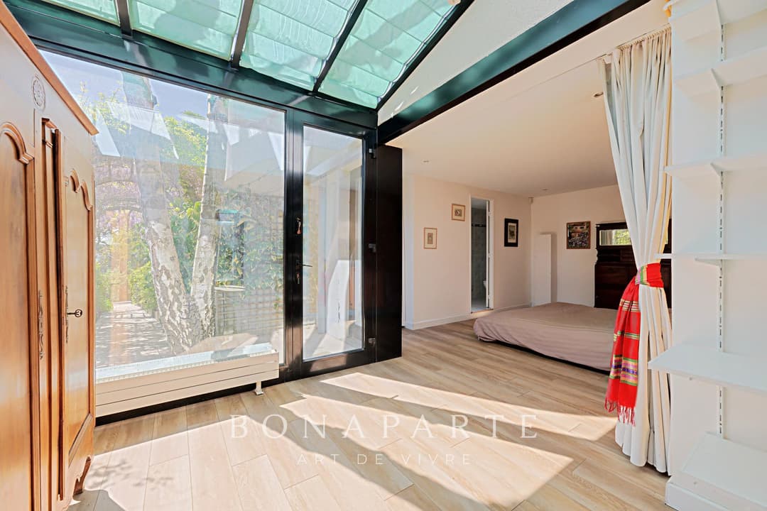 Maison d’architecte – 316 m² habitables – Dépendance indépendante – Piscine intérieure – Sous-sol total – Jardin paysagé de 800 m² - Photo 23