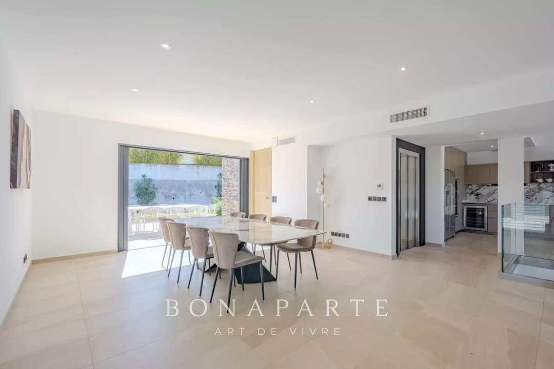 EXCLUSIVITE : Magnifique "villa appartement" en duplex avec très belle vue mer - Photo 11