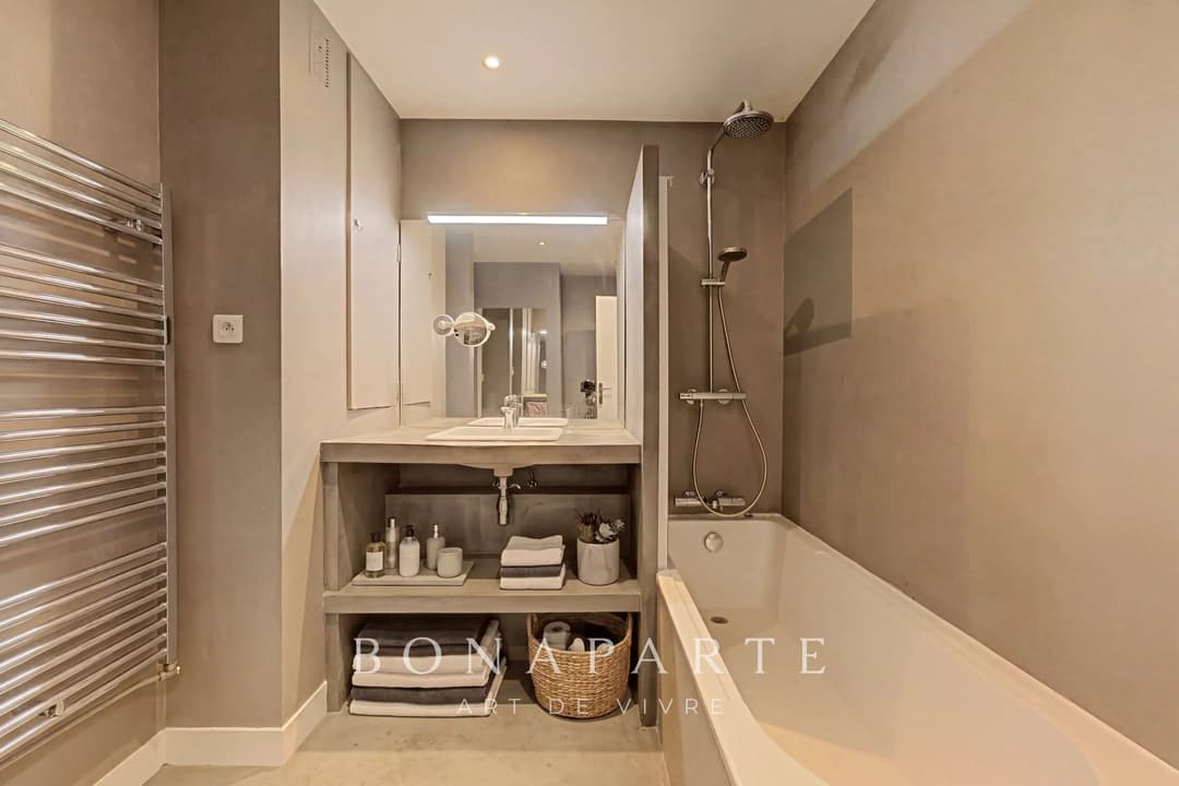 Appartement traversant avec deux terrasses - Photo 12