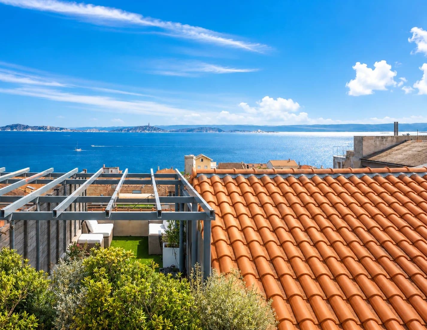 DUPLEX D'EXCEPTION AVEC ROOFTOP PANORAMIQUE – ENTRE MER ET CALANQUES - Photo 1