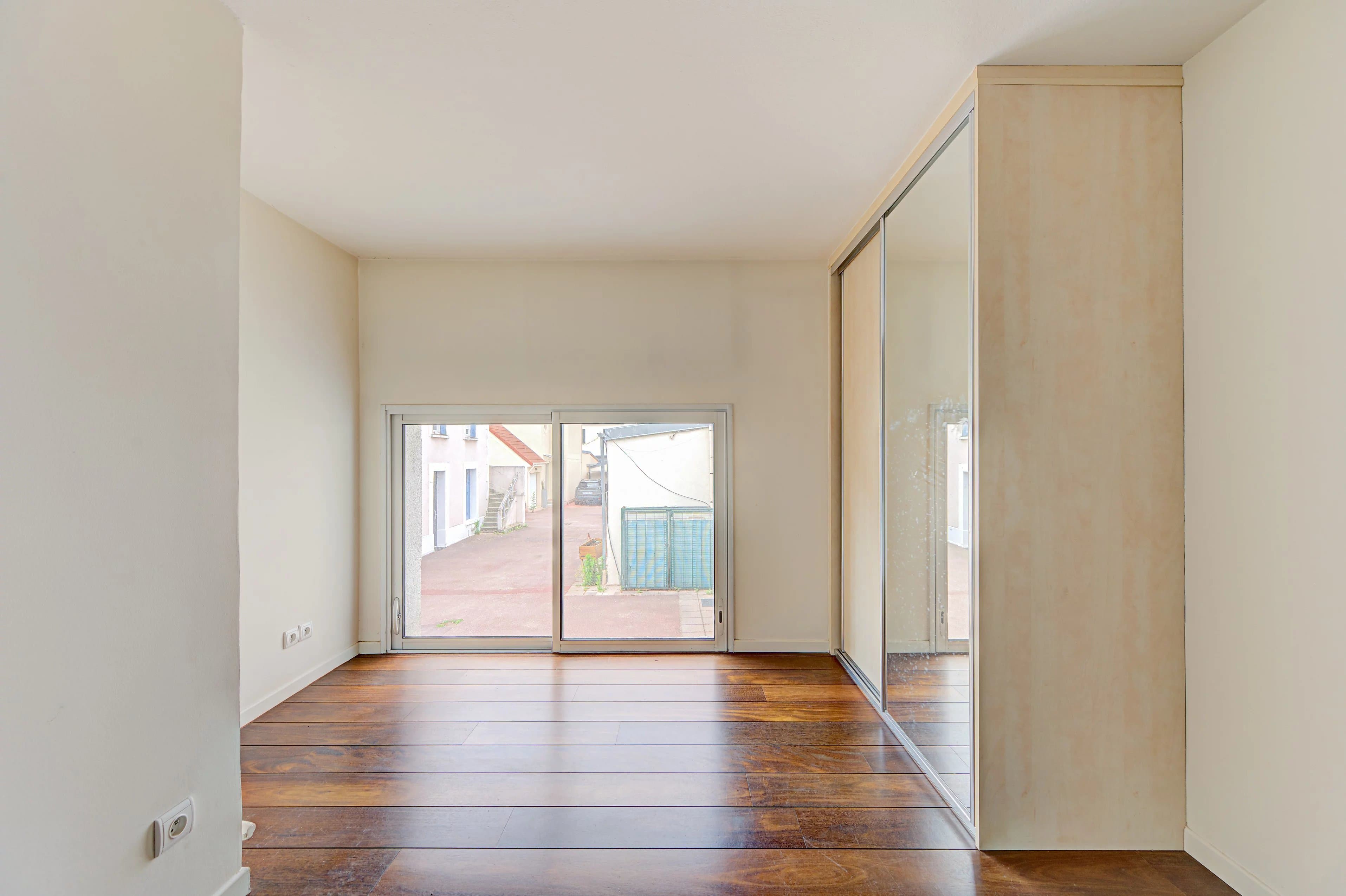 COLOMBES gare - Loft de 205 m² | Terrasse privative | Double parking - Photo 16