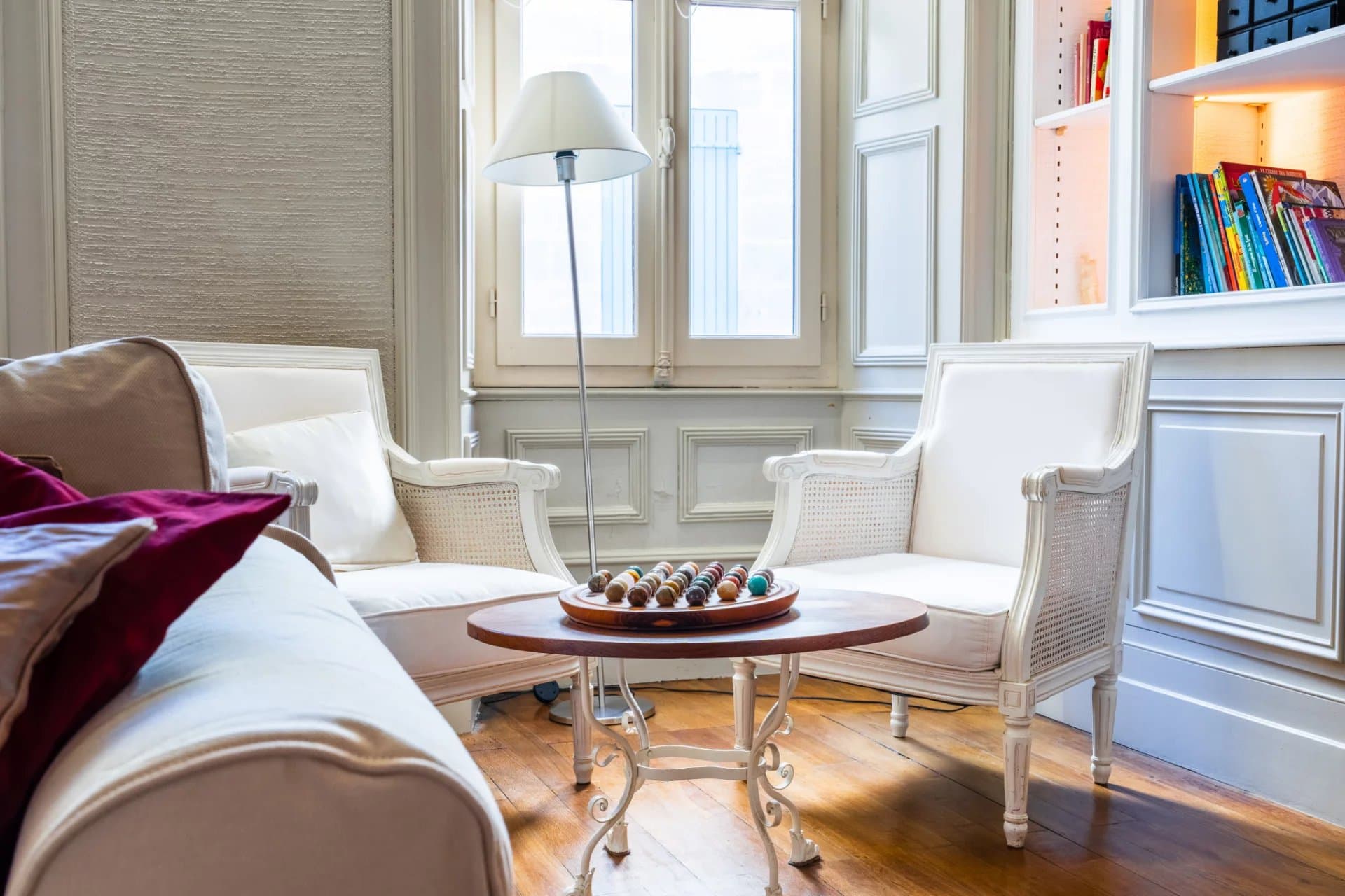 Hôtel particulier de charme en cœur de ville et son grand jardin verdoyant - Photo 14