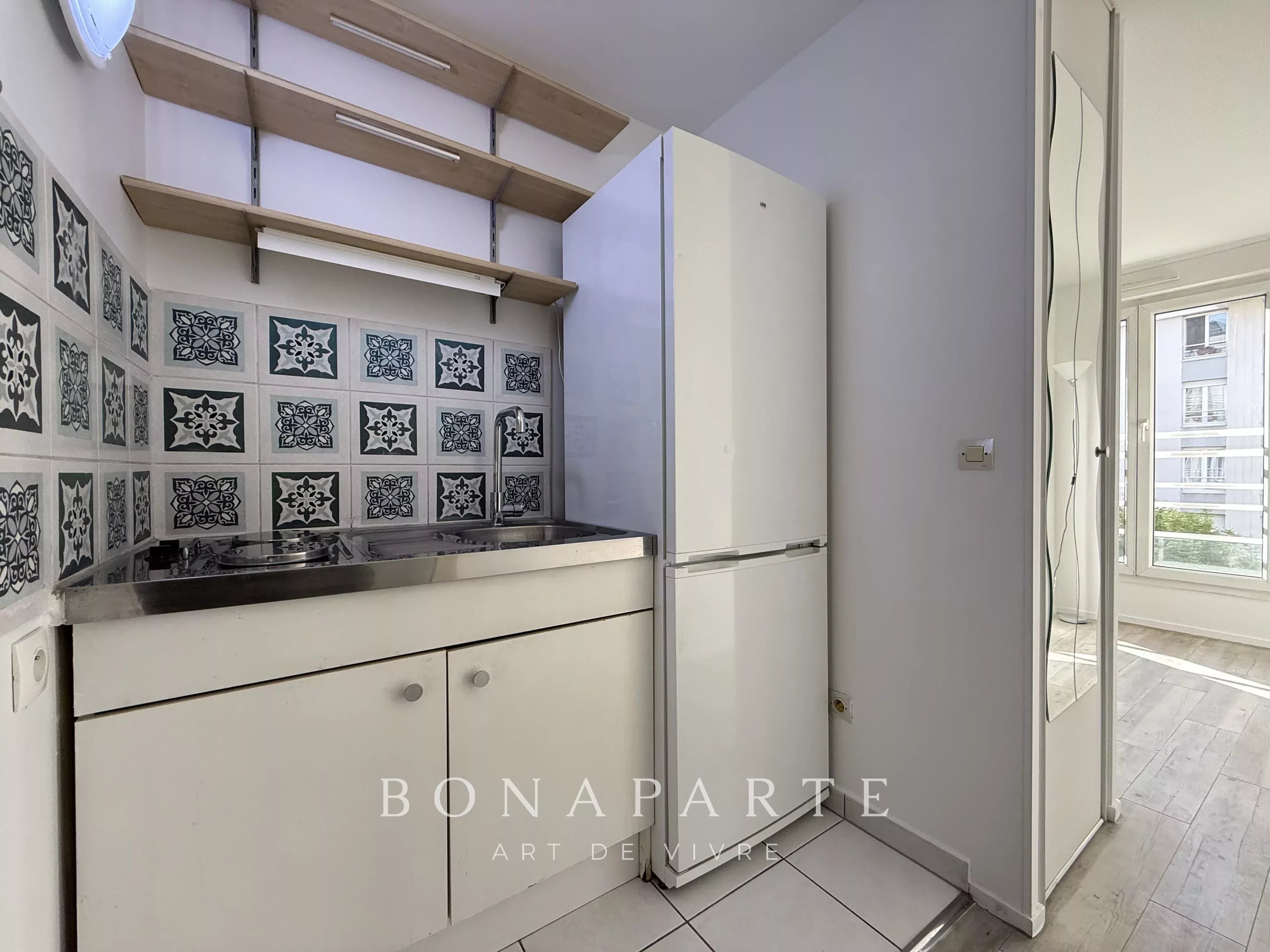 Studio de 24m2 avec parking – Proche métro Gabriel Péri – Idéal investissement - Photo 3